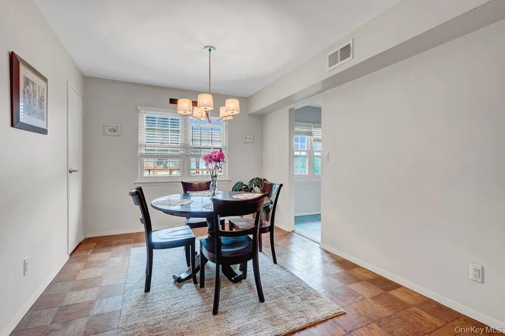 Nice Size Dining Room Nice Size Dining Room