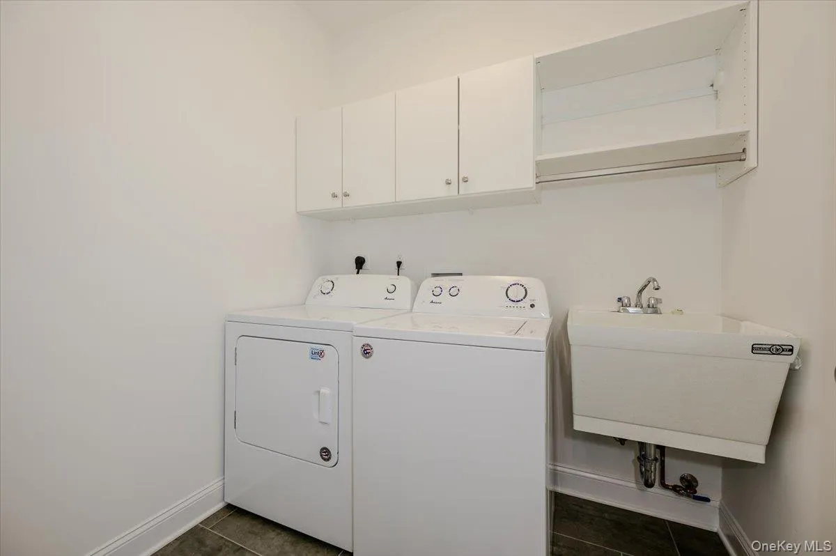 22 Elderberry Court, Somers, NY, 3 Bedrooms Bedrooms, 7 Rooms Rooms,2 BathroomsBathrooms,Residential,For Rent,Elderberry,0,1005374 22 Elderberry Court, Somers, NY, 3 Bedrooms Bedrooms, 7 Rooms Rooms,2 BathroomsBathrooms,Residential,For Rent,Elderberry,0,1005374