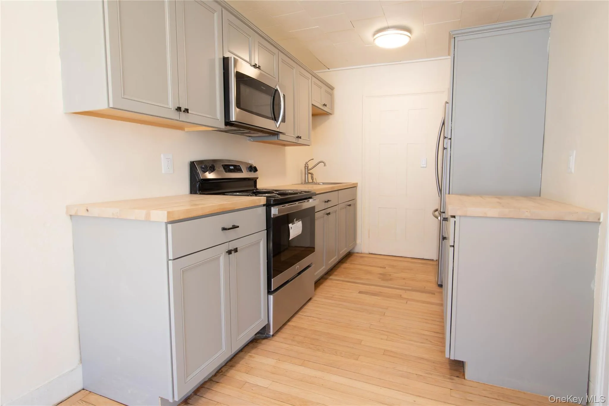 59 Saint James Street, Kingston, NY, 1 Bedroom Bedrooms, 3 Rooms Rooms,1 BathroomBathrooms,Residential Lease,For Rent,Saint James,0,1005376 59 Saint James Street, Kingston, NY, 1 Bedroom Bedrooms, 3 Rooms Rooms,1 BathroomBathrooms,Residential Lease,For Rent,Saint James,0,1005376