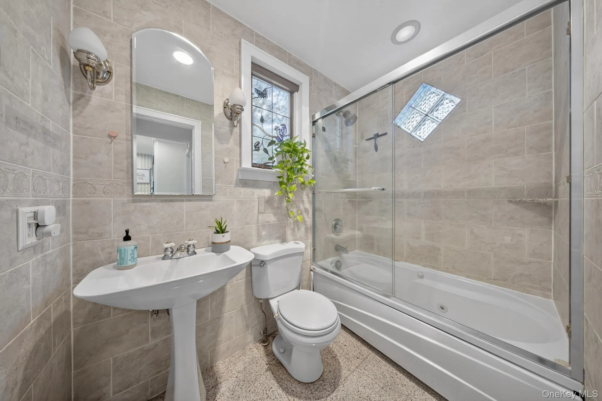 66 Walter Avenue, Oyster Bay, NY, 4 Bedrooms Bedrooms, 8 Rooms Rooms,2 BathroomsBathrooms,Residential,For Rent,Walter,0,1005382 66 Walter Avenue, Oyster Bay, NY, 4 Bedrooms Bedrooms, 8 Rooms Rooms,2 BathroomsBathrooms,Residential,For Rent,Walter,0,1005382