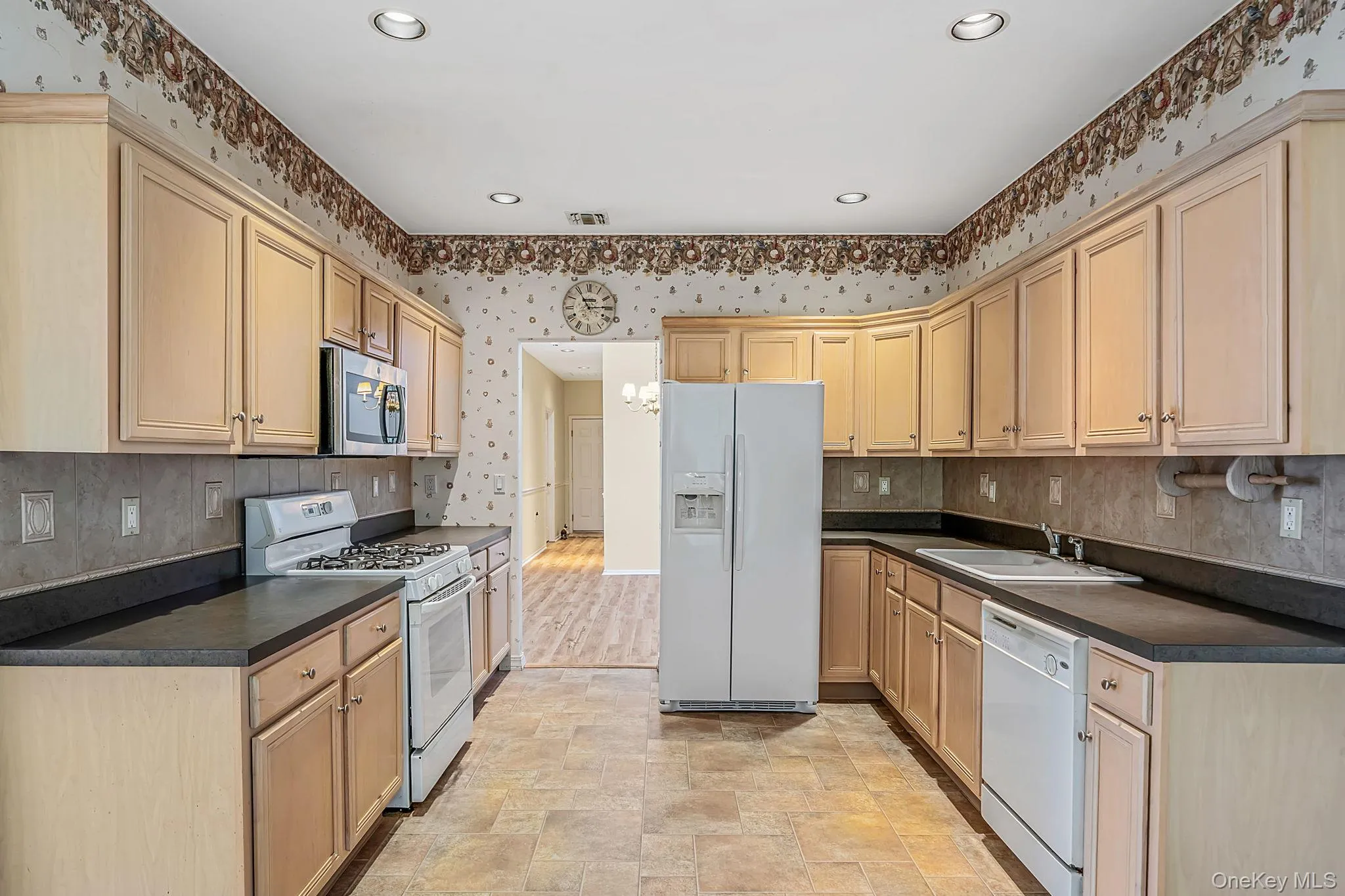 576 Leisure Drive, Brookhaven, NY, 2 Bedrooms Bedrooms, 7 Rooms Rooms,2 BathroomsBathrooms,Residential,For Rent,Leisure,0,1005385 576 Leisure Drive, Brookhaven, NY, 2 Bedrooms Bedrooms, 7 Rooms Rooms,2 BathroomsBathrooms,Residential,For Rent,Leisure,0,1005385