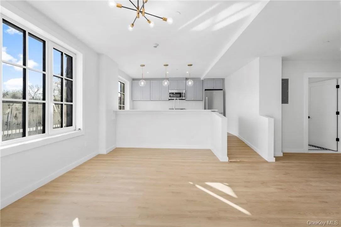 139 Fifth Avenue, Pelham, NY, 2 Bedrooms Bedrooms, 4 Rooms Rooms,2 BathroomsBathrooms,Residential Lease,For Rent,Fifth,0,1005393 139 Fifth Avenue, Pelham, NY, 2 Bedrooms Bedrooms, 4 Rooms Rooms,2 BathroomsBathrooms,Residential Lease,For Rent,Fifth,0,1005393