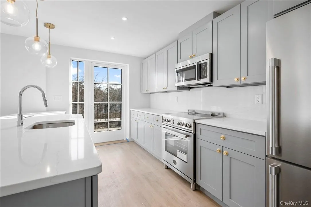 139 Fifth Avenue, Pelham, NY, 2 Bedrooms Bedrooms, 4 Rooms Rooms,2 BathroomsBathrooms,Residential Lease,For Rent,Fifth,0,1005393 139 Fifth Avenue, Pelham, NY, 2 Bedrooms Bedrooms, 4 Rooms Rooms,2 BathroomsBathrooms,Residential Lease,For Rent,Fifth,0,1005393