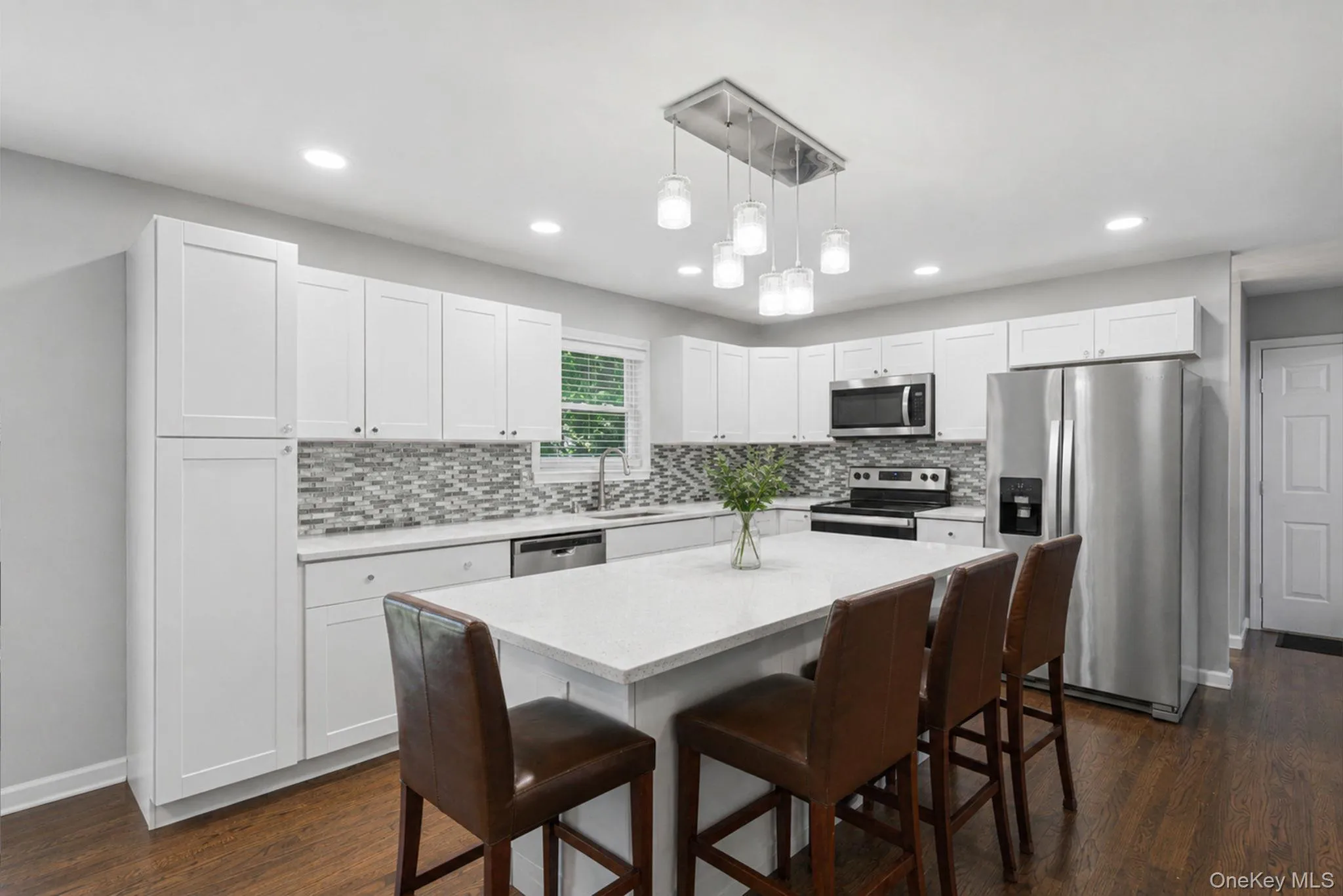 20 Essex Circle, Brookhaven, NY, 3 Bedrooms Bedrooms, 7 Rooms Rooms,3 BathroomsBathrooms,Residential,For Rent,Essex,0,1005395 20 Essex Circle, Brookhaven, NY, 3 Bedrooms Bedrooms, 7 Rooms Rooms,3 BathroomsBathrooms,Residential,For Rent,Essex,0,1005395