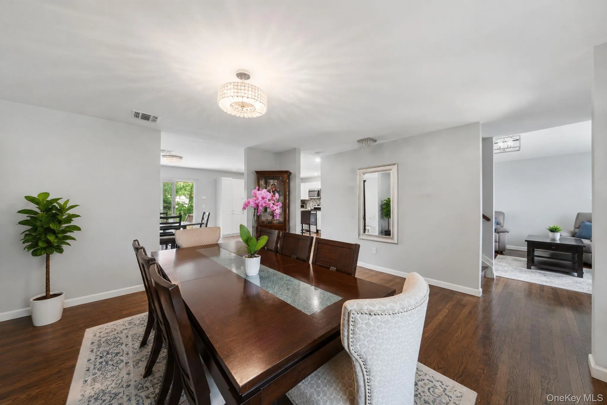 20 Essex Circle, Brookhaven, NY, 3 Bedrooms Bedrooms, 7 Rooms Rooms,3 BathroomsBathrooms,Residential,For Rent,Essex,0,1005395 20 Essex Circle, Brookhaven, NY, 3 Bedrooms Bedrooms, 7 Rooms Rooms,3 BathroomsBathrooms,Residential,For Rent,Essex,0,1005395