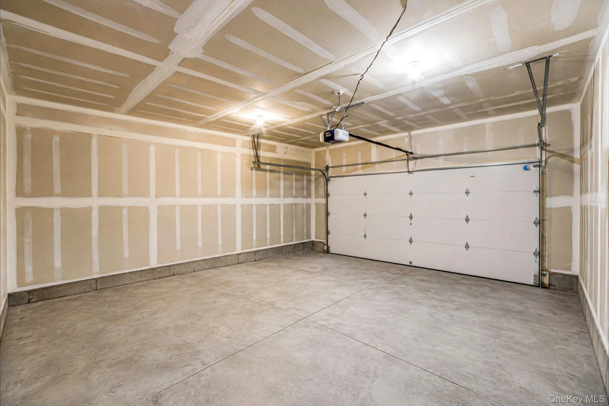 20 Essex Circle, Brookhaven, NY, 3 Bedrooms Bedrooms, 7 Rooms Rooms,3 BathroomsBathrooms,Residential,For Rent,Essex,0,1005395 20 Essex Circle, Brookhaven, NY, 3 Bedrooms Bedrooms, 7 Rooms Rooms,3 BathroomsBathrooms,Residential,For Rent,Essex,0,1005395