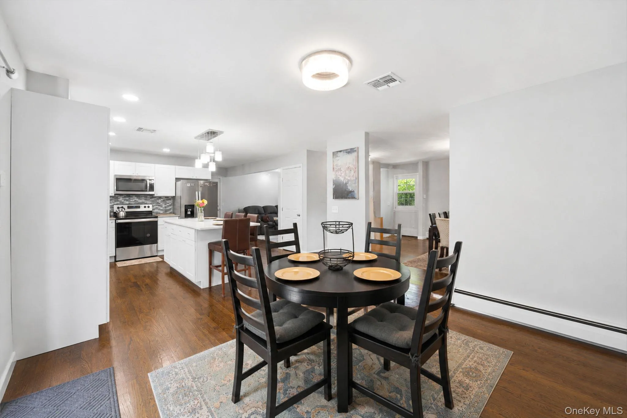20 Essex Circle, Brookhaven, NY, 3 Bedrooms Bedrooms, 7 Rooms Rooms,3 BathroomsBathrooms,Residential,For Rent,Essex,0,1005395 20 Essex Circle, Brookhaven, NY, 3 Bedrooms Bedrooms, 7 Rooms Rooms,3 BathroomsBathrooms,Residential,For Rent,Essex,0,1005395
