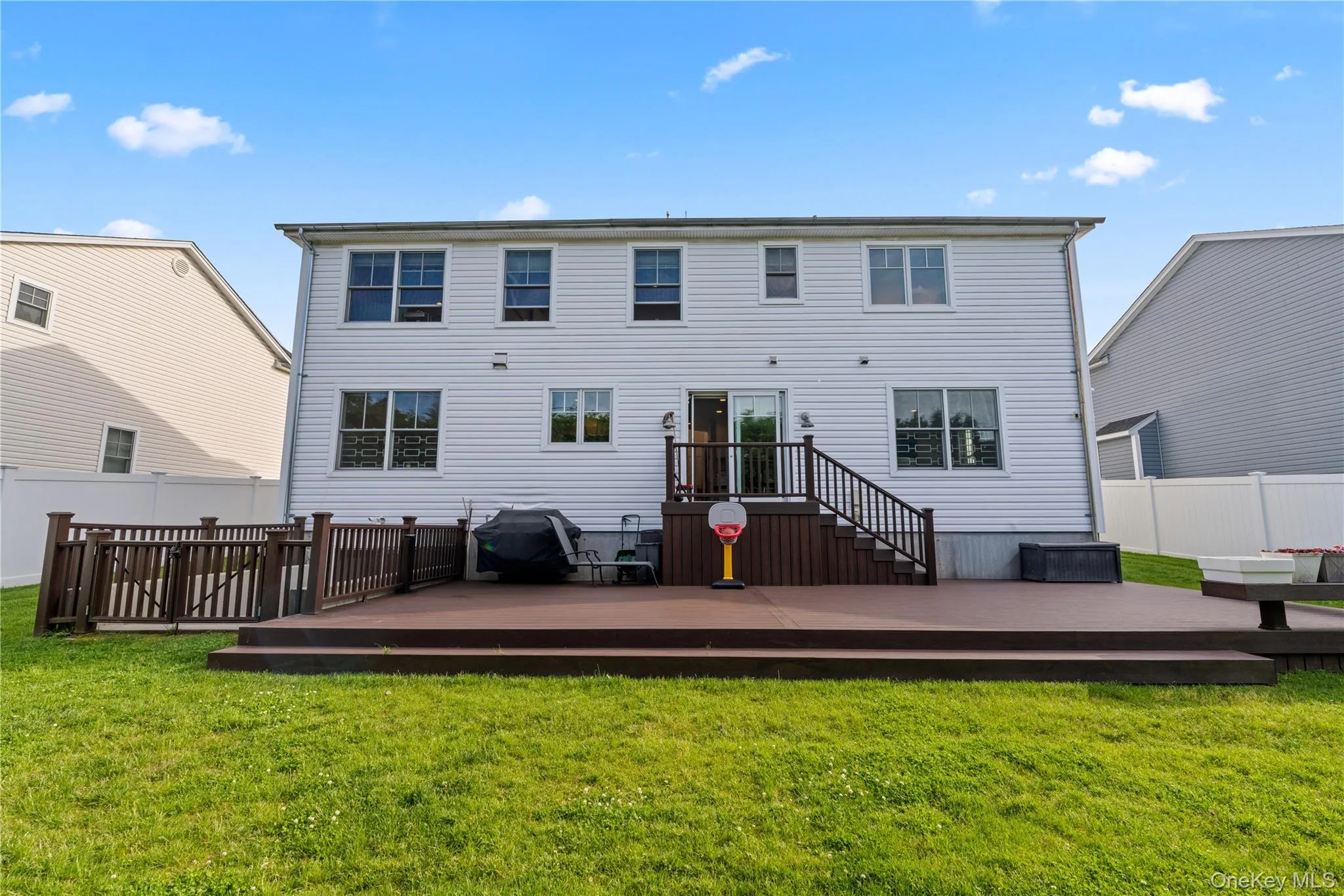 79 Joyce Road, Oyster Bay, NY, 4 Bedrooms Bedrooms, 11 Rooms Rooms,3 BathroomsBathrooms,Residential,For Rent,Joyce,0,1005398 79 Joyce Road, Oyster Bay, NY, 4 Bedrooms Bedrooms, 11 Rooms Rooms,3 BathroomsBathrooms,Residential,For Rent,Joyce,0,1005398