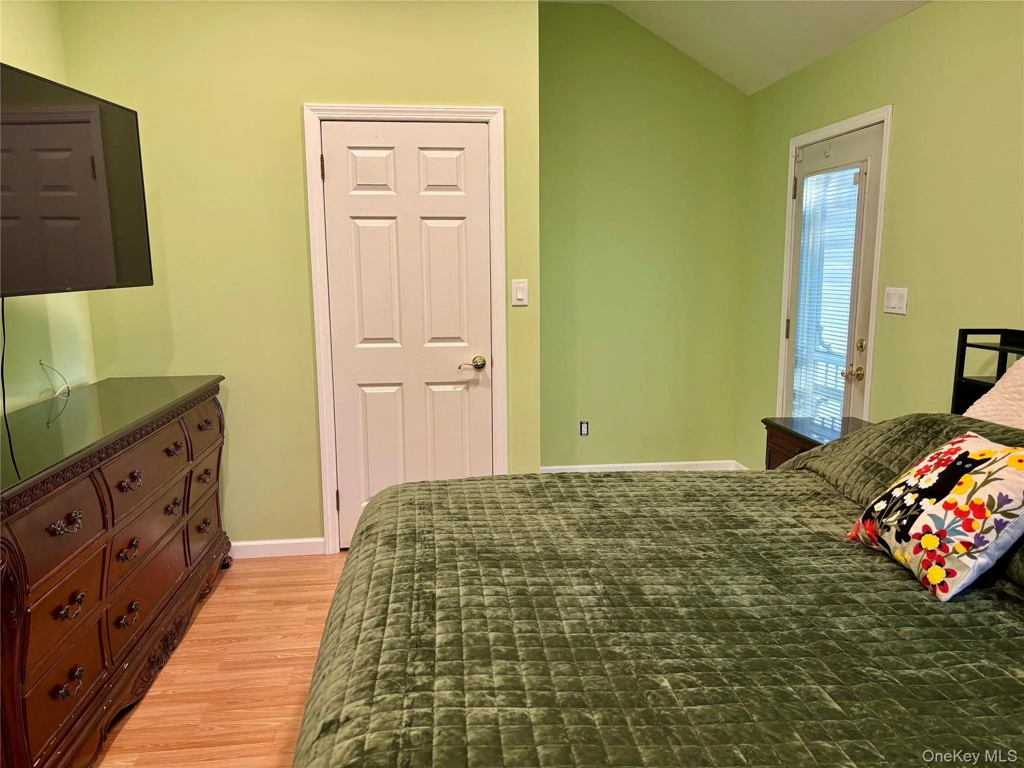 47 Quail Road, Brookhaven, NY, 2 Bedrooms Bedrooms, 5 Rooms Rooms,1 BathroomBathrooms,Residential,For Rent,Quail,0,1005400 47 Quail Road, Brookhaven, NY, 2 Bedrooms Bedrooms, 5 Rooms Rooms,1 BathroomBathrooms,Residential,For Rent,Quail,0,1005400