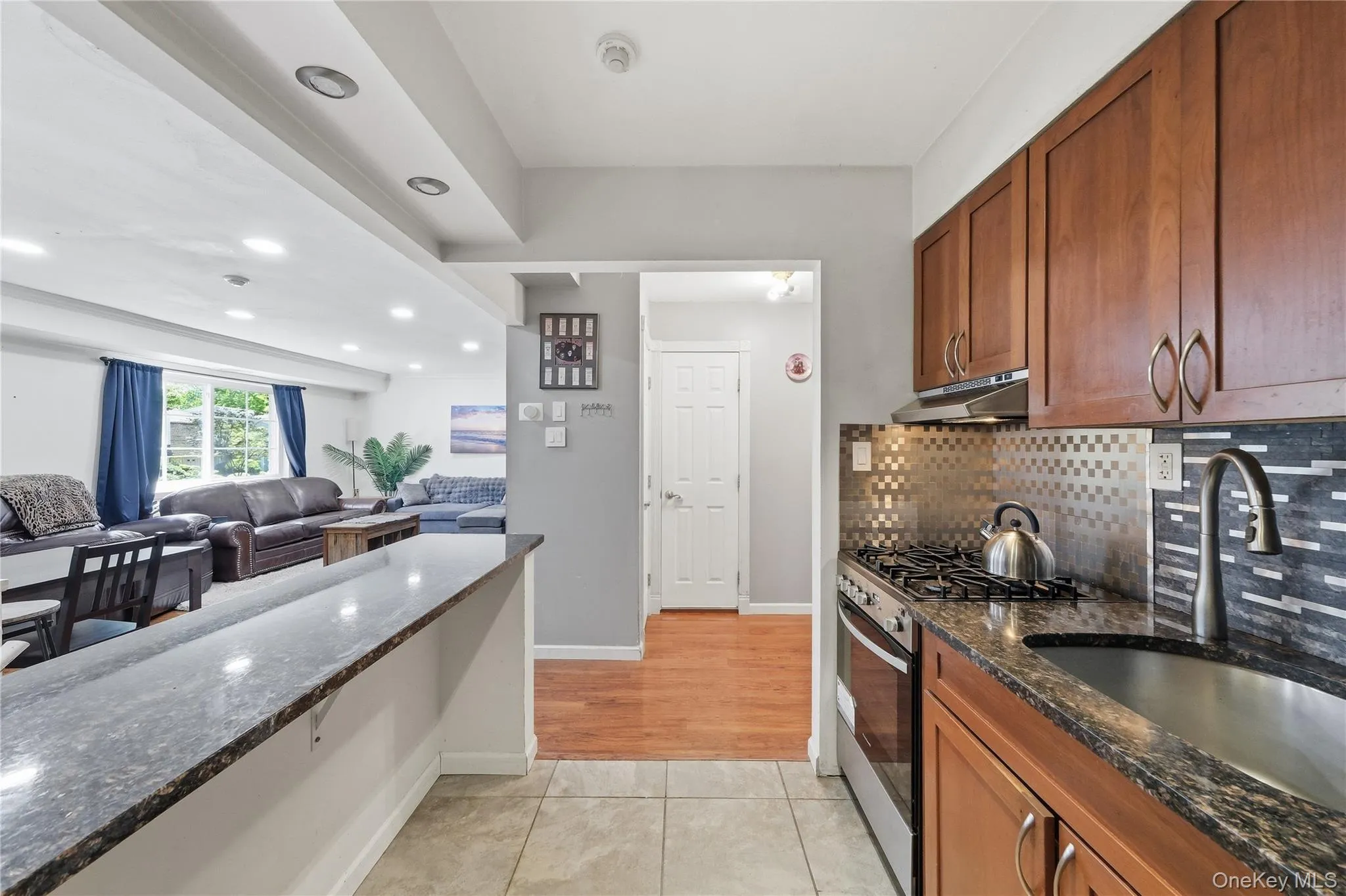 230 Lake Pointe Circle, Brookhaven, NY, 2 Bedrooms Bedrooms, 4 Rooms Rooms,1 BathroomBathrooms,Residential,For Rent,Lake Pointe,0,1005405 230 Lake Pointe Circle, Brookhaven, NY, 2 Bedrooms Bedrooms, 4 Rooms Rooms,1 BathroomBathrooms,Residential,For Rent,Lake Pointe,0,1005405