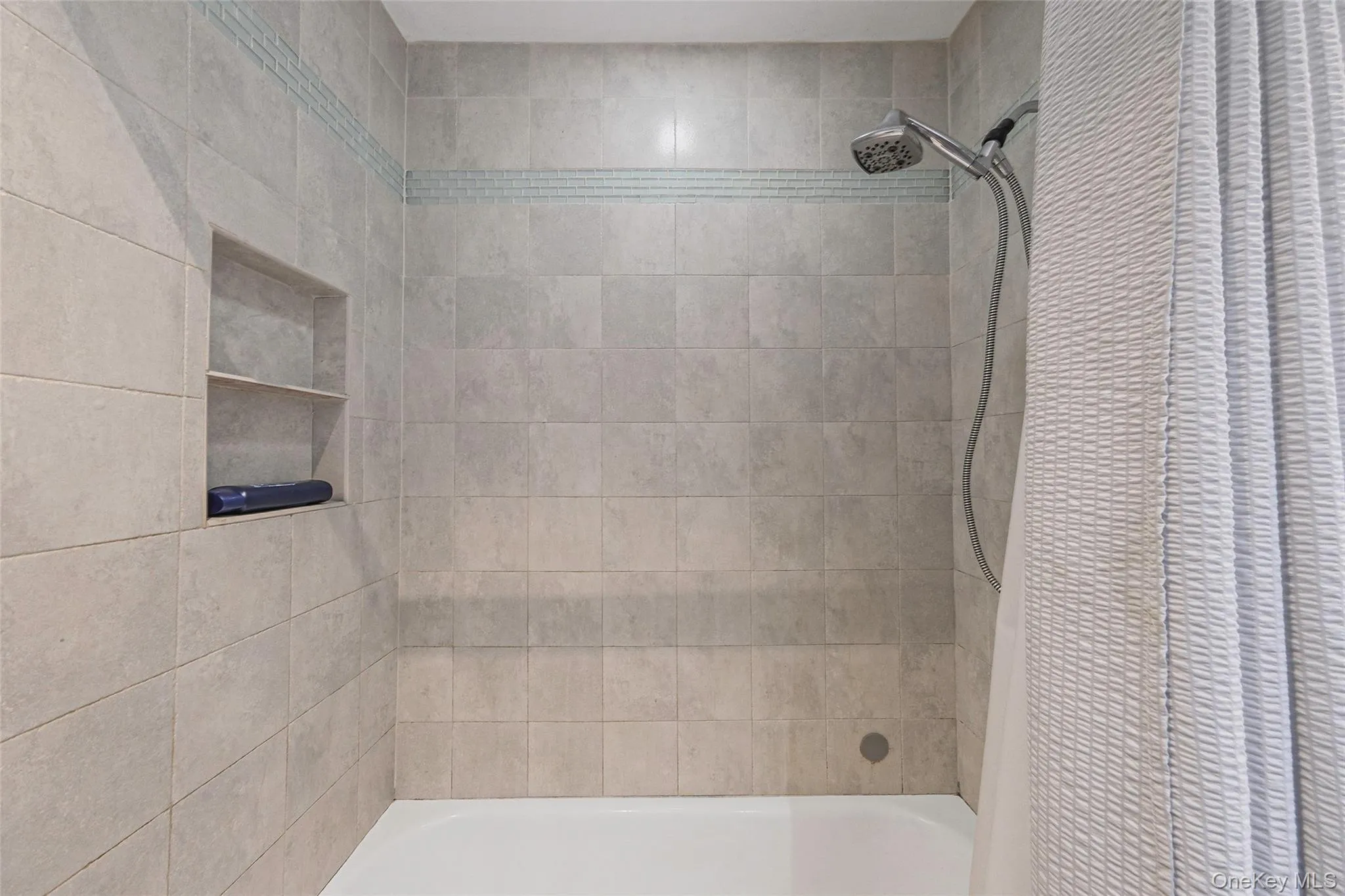 230 Lake Pointe Circle, Brookhaven, NY, 2 Bedrooms Bedrooms, 4 Rooms Rooms,1 BathroomBathrooms,Residential,For Rent,Lake Pointe,0,1005405 230 Lake Pointe Circle, Brookhaven, NY, 2 Bedrooms Bedrooms, 4 Rooms Rooms,1 BathroomBathrooms,Residential,For Rent,Lake Pointe,0,1005405