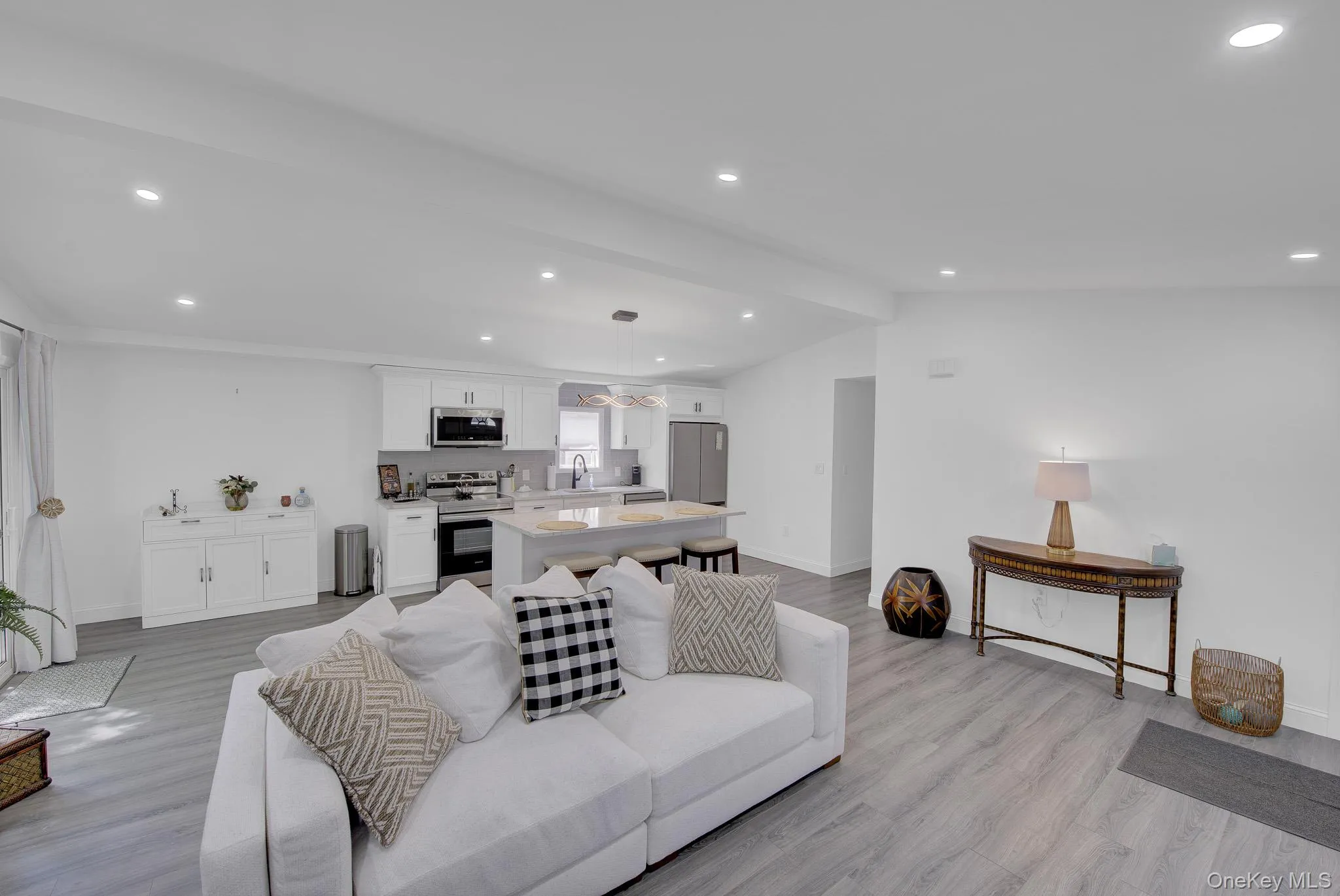 11 A Dogwood Lane, Brookhaven, NY, 2 Bedrooms Bedrooms, 6 Rooms Rooms,2 BathroomsBathrooms,Residential,For Rent,Dogwood,0,1005407 11 A Dogwood Lane, Brookhaven, NY, 2 Bedrooms Bedrooms, 6 Rooms Rooms,2 BathroomsBathrooms,Residential,For Rent,Dogwood,0,1005407