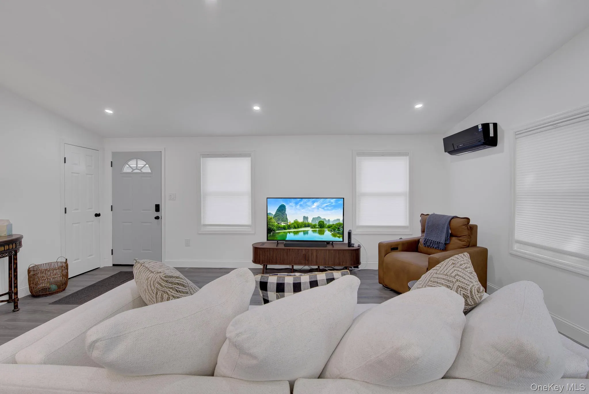 11 A Dogwood Lane, Brookhaven, NY, 2 Bedrooms Bedrooms, 6 Rooms Rooms,2 BathroomsBathrooms,Residential,For Rent,Dogwood,0,1005407 11 A Dogwood Lane, Brookhaven, NY, 2 Bedrooms Bedrooms, 6 Rooms Rooms,2 BathroomsBathrooms,Residential,For Rent,Dogwood,0,1005407