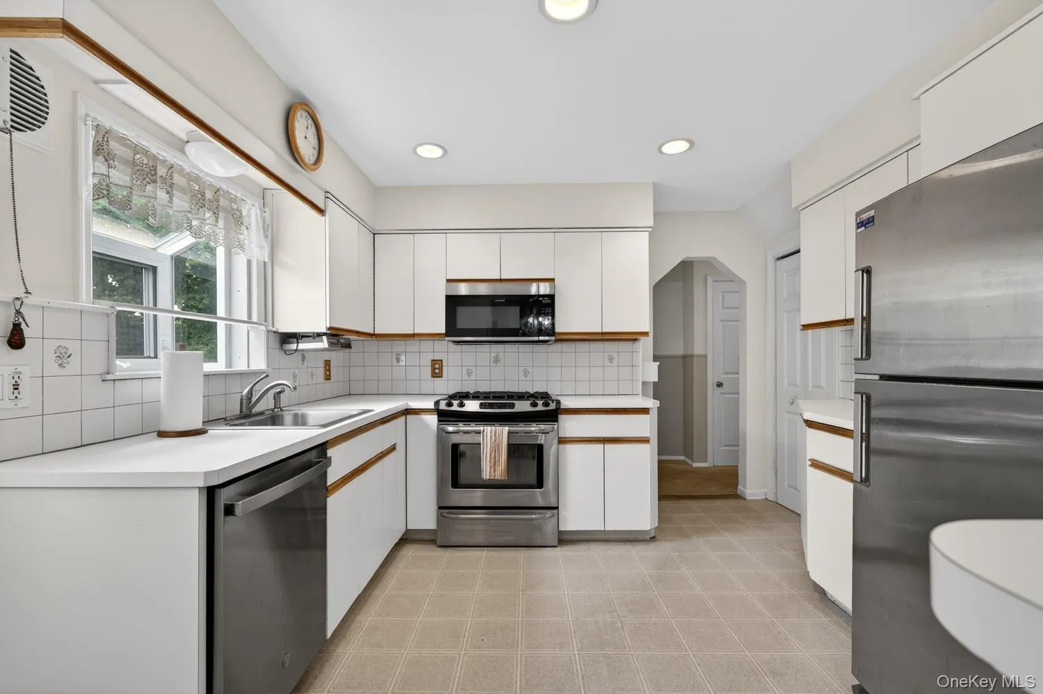 567 Pearl Street, Hempstead, NY, 4 Bedrooms Bedrooms, 7 Rooms Rooms,2 BathroomsBathrooms,Residential,For Rent,Pearl,0,1005409 567 Pearl Street, Hempstead, NY, 4 Bedrooms Bedrooms, 7 Rooms Rooms,2 BathroomsBathrooms,Residential,For Rent,Pearl,0,1005409