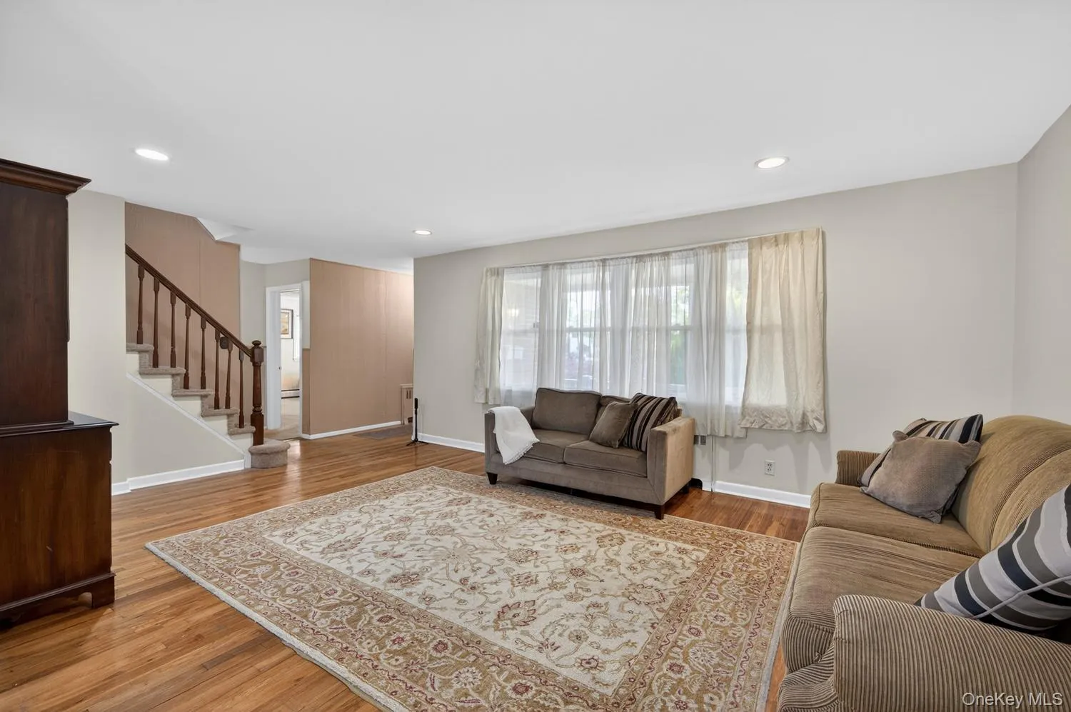 567 Pearl Street, Hempstead, NY, 4 Bedrooms Bedrooms, 7 Rooms Rooms,2 BathroomsBathrooms,Residential,For Rent,Pearl,0,1005409 567 Pearl Street, Hempstead, NY, 4 Bedrooms Bedrooms, 7 Rooms Rooms,2 BathroomsBathrooms,Residential,For Rent,Pearl,0,1005409
