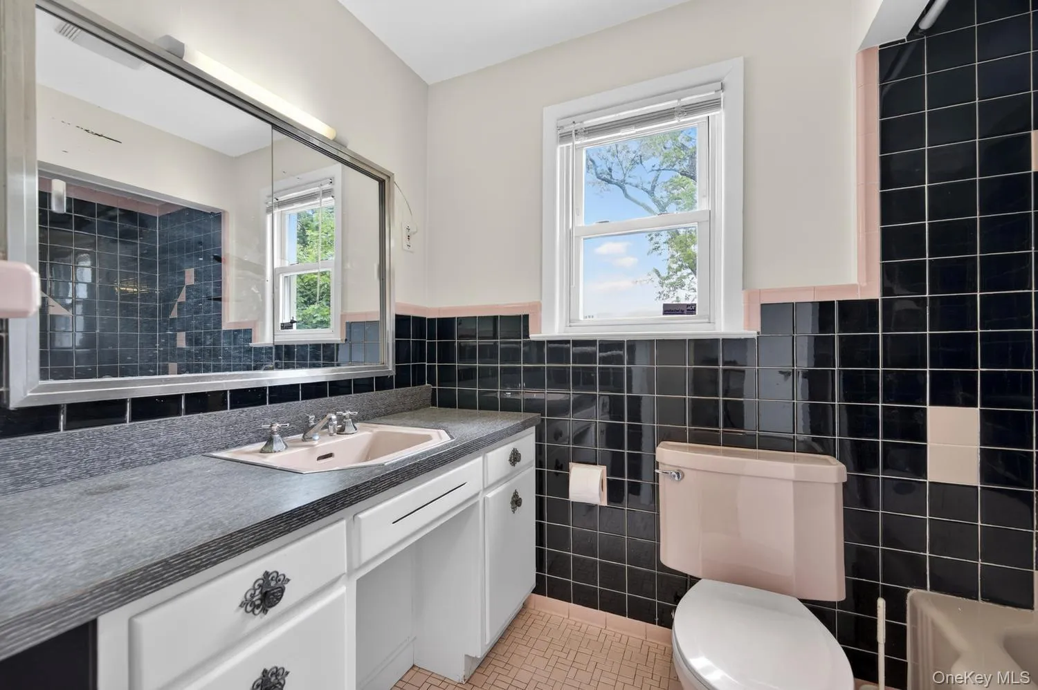 567 Pearl Street, Hempstead, NY, 4 Bedrooms Bedrooms, 7 Rooms Rooms,2 BathroomsBathrooms,Residential,For Rent,Pearl,0,1005409 567 Pearl Street, Hempstead, NY, 4 Bedrooms Bedrooms, 7 Rooms Rooms,2 BathroomsBathrooms,Residential,For Rent,Pearl,0,1005409