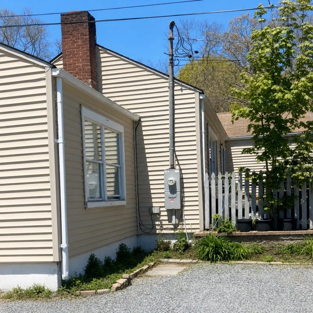 719 Sea Road, Southampton, NY, 3 Bedrooms Bedrooms, 6 Rooms Rooms,1 BathroomBathrooms,Residential,For Rent,Sea,0,1005413 719 Sea Road, Southampton, NY, 3 Bedrooms Bedrooms, 6 Rooms Rooms,1 BathroomBathrooms,Residential,For Rent,Sea,0,1005413