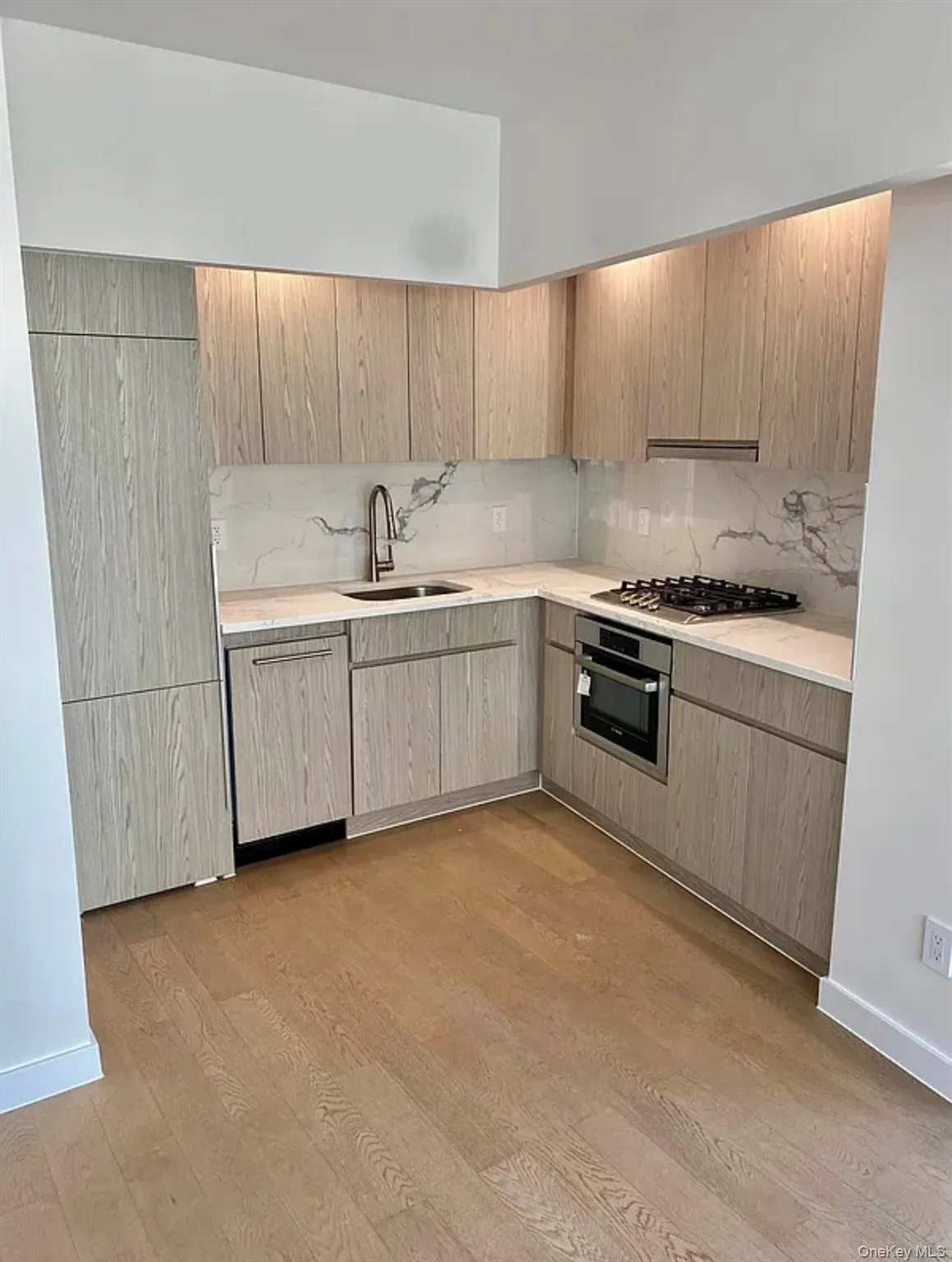3726 32 street, New York, NY, 2 Rooms Rooms,1 BathroomBathrooms,Residential Lease,For Rent,32 street,0,1005415 3726 32 street, New York, NY, 2 Rooms Rooms,1 BathroomBathrooms,Residential Lease,For Rent,32 street,0,1005415