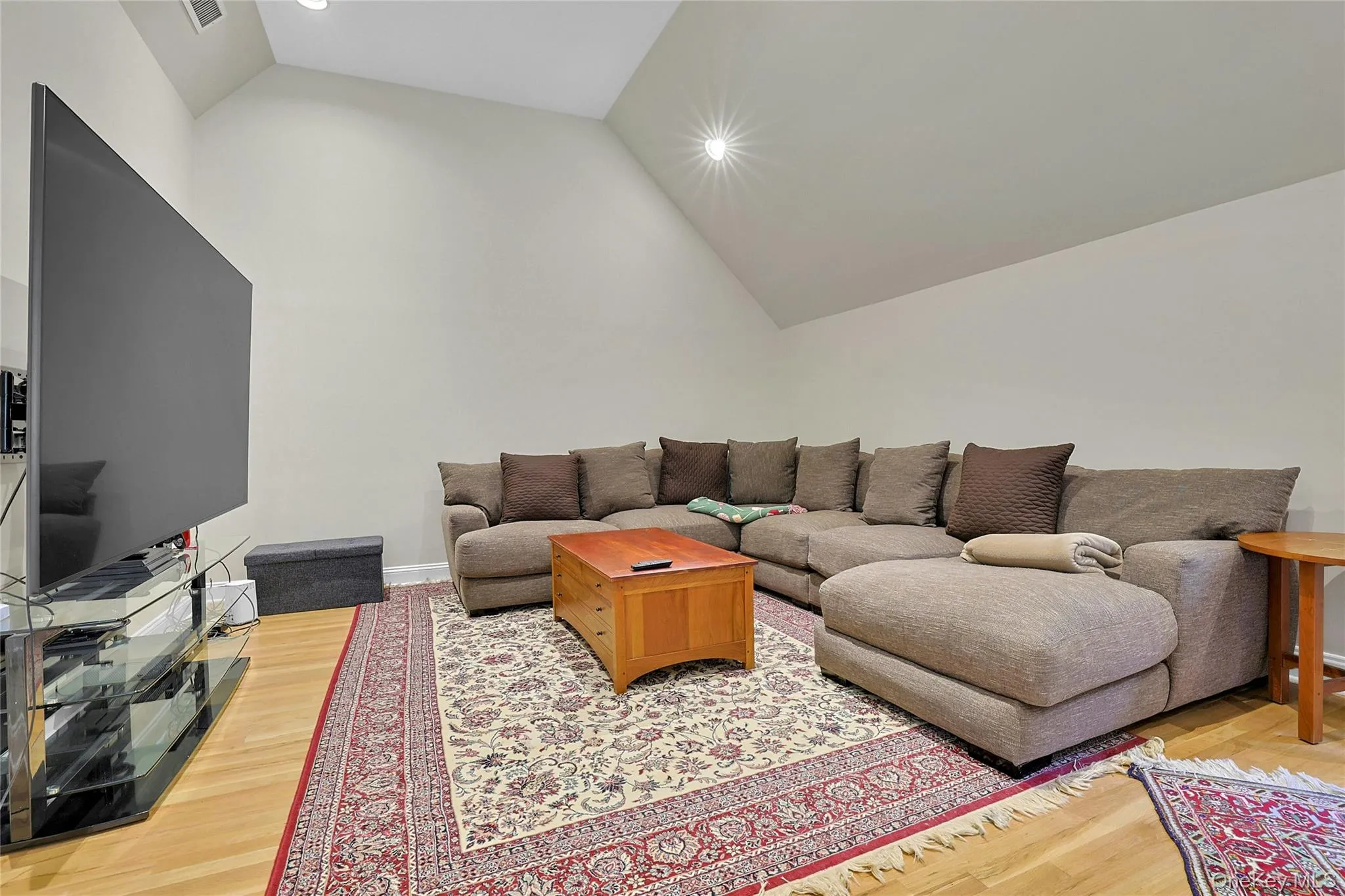10 Hidden Oak Road, North Castle, NY, 4 Bedrooms Bedrooms, 12 Rooms Rooms,6 BathroomsBathrooms,Residential,For Rent,Hidden Oak,0,1005416 10 Hidden Oak Road, North Castle, NY, 4 Bedrooms Bedrooms, 12 Rooms Rooms,6 BathroomsBathrooms,Residential,For Rent,Hidden Oak,0,1005416