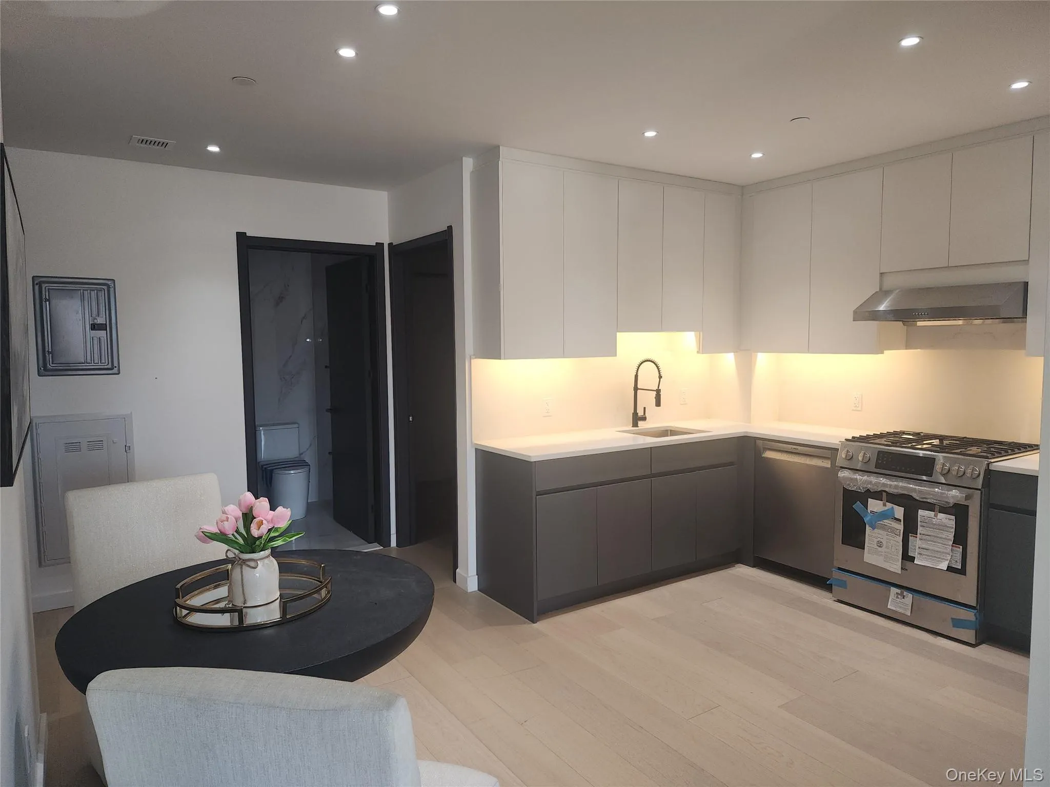 108-15 72 Avenue, New York, NY, 2 Bedrooms Bedrooms, 4 Rooms Rooms,1 BathroomBathrooms,Residential Lease,For Rent,72,0,1005422 108-15 72 Avenue, New York, NY, 2 Bedrooms Bedrooms, 4 Rooms Rooms,1 BathroomBathrooms,Residential Lease,For Rent,72,0,1005422