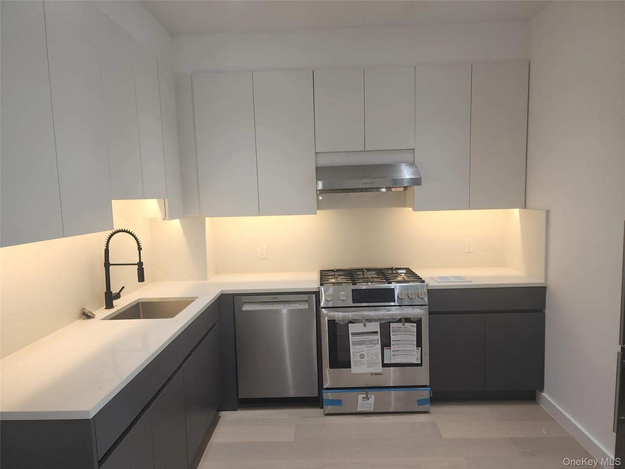 108-15 72 Avenue, New York, NY, 1 Bedroom Bedrooms, 4 Rooms Rooms,1 BathroomBathrooms,Residential Lease,For Rent,72,0,1005422 108-15 72 Avenue, New York, NY, 1 Bedroom Bedrooms, 4 Rooms Rooms,1 BathroomBathrooms,Residential Lease,For Rent,72,0,1005422