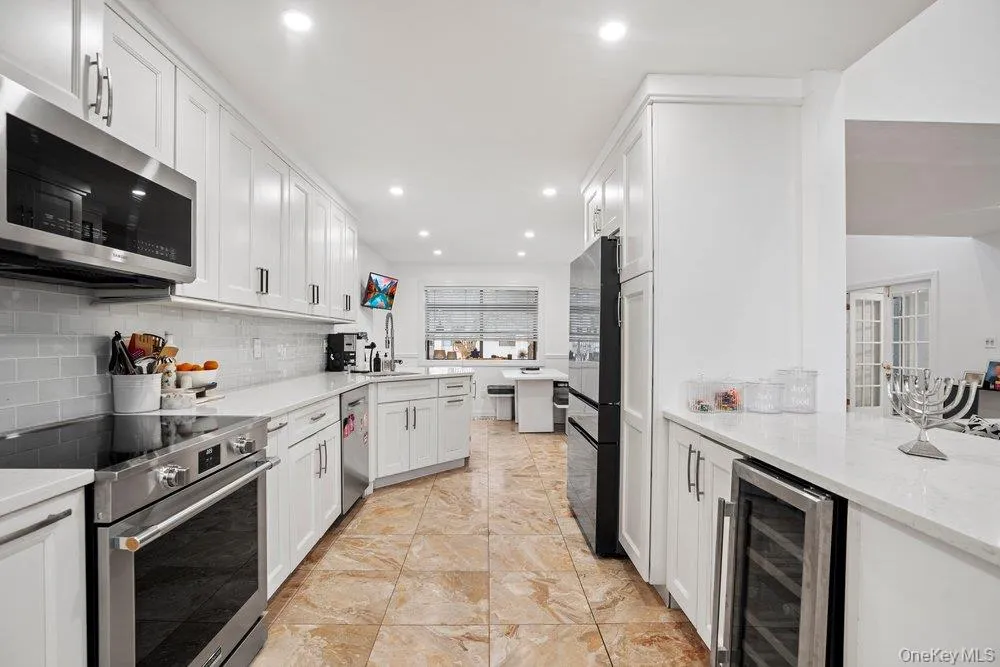39 Chestnut Lane, Oyster Bay, NY, 4 Bedrooms Bedrooms, 8 Rooms Rooms,3 BathroomsBathrooms,Residential,For Rent,Chestnut,0,1005430 39 Chestnut Lane, Oyster Bay, NY, 4 Bedrooms Bedrooms, 8 Rooms Rooms,3 BathroomsBathrooms,Residential,For Rent,Chestnut,0,1005430