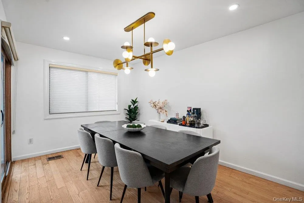 39 Chestnut Lane, Oyster Bay, NY, 4 Bedrooms Bedrooms, 8 Rooms Rooms,3 BathroomsBathrooms,Residential,For Rent,Chestnut,0,1005430 39 Chestnut Lane, Oyster Bay, NY, 4 Bedrooms Bedrooms, 8 Rooms Rooms,3 BathroomsBathrooms,Residential,For Rent,Chestnut,0,1005430
