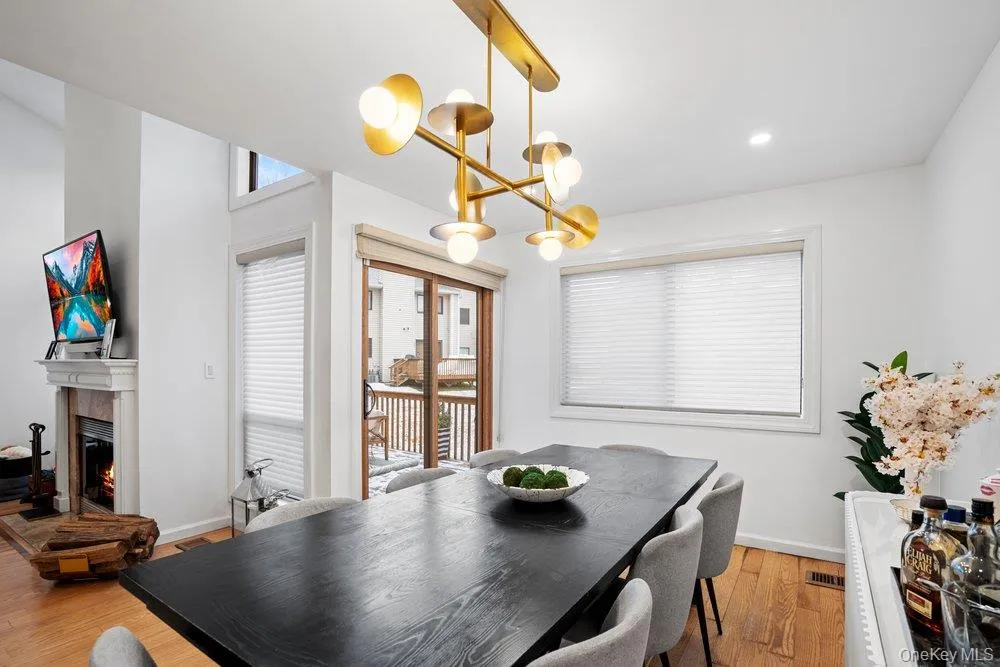 39 Chestnut Lane, Oyster Bay, NY, 4 Bedrooms Bedrooms, 8 Rooms Rooms,3 BathroomsBathrooms,Residential,For Rent,Chestnut,0,1005430 39 Chestnut Lane, Oyster Bay, NY, 4 Bedrooms Bedrooms, 8 Rooms Rooms,3 BathroomsBathrooms,Residential,For Rent,Chestnut,0,1005430