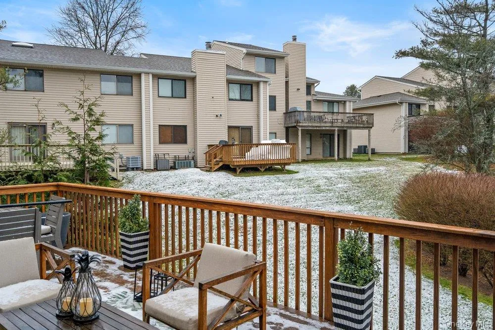 39 Chestnut Lane, Oyster Bay, NY, 4 Bedrooms Bedrooms, 8 Rooms Rooms,3 BathroomsBathrooms,Residential,For Rent,Chestnut,0,1005430 39 Chestnut Lane, Oyster Bay, NY, 4 Bedrooms Bedrooms, 8 Rooms Rooms,3 BathroomsBathrooms,Residential,For Rent,Chestnut,0,1005430