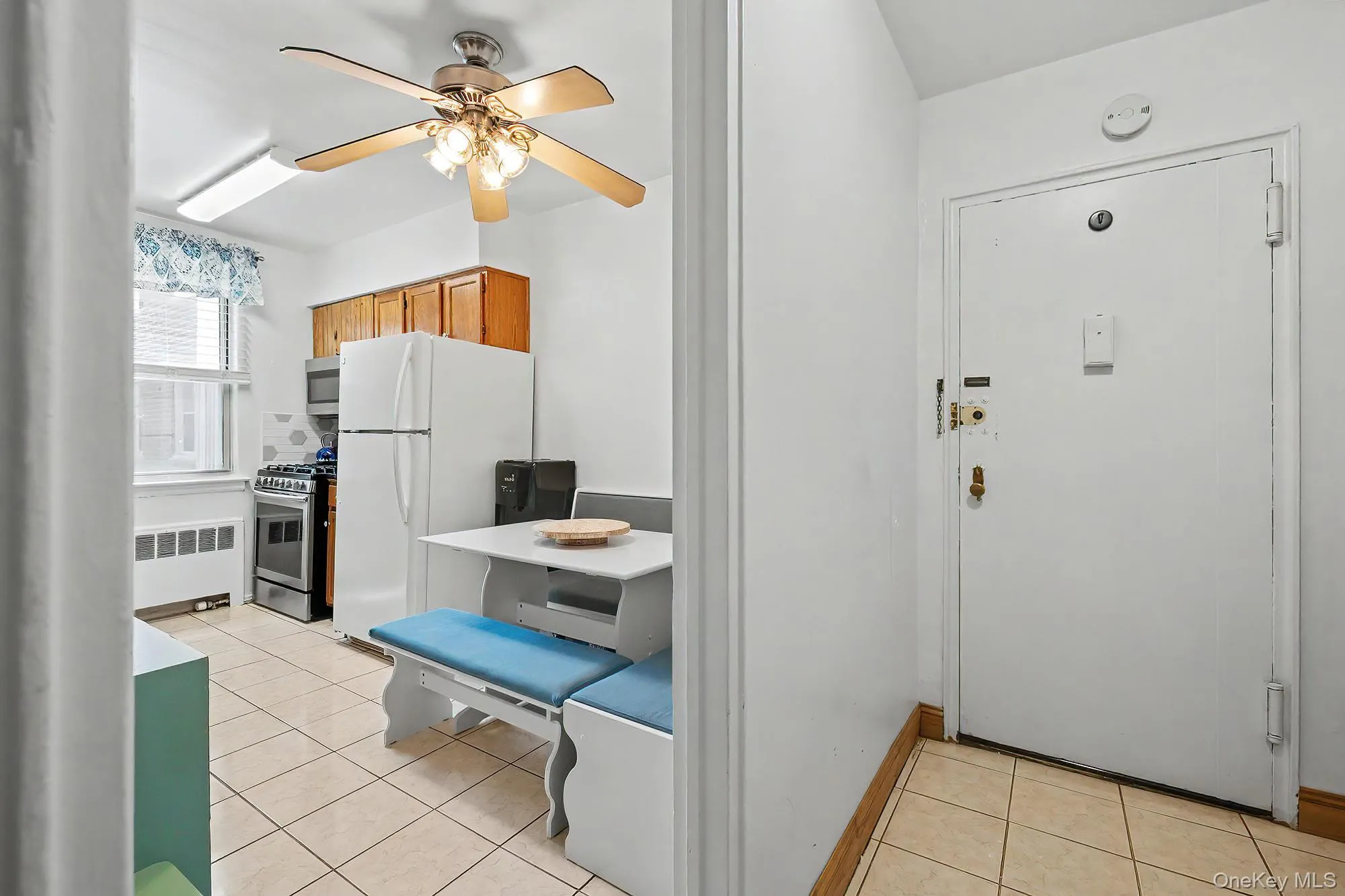 Entrance and kitchen with tile floor Entrance and kitchen with tile floor