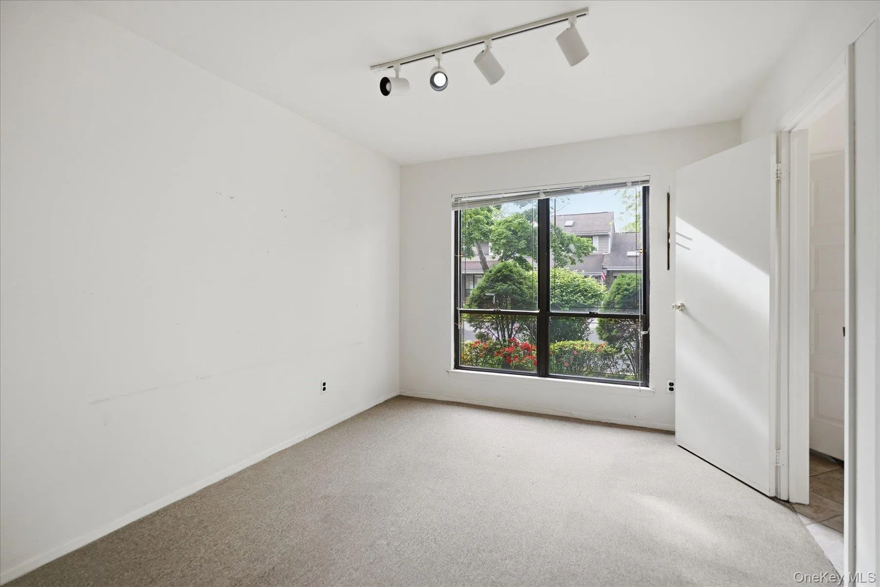 79 Pond Lane, Smithtown, NY, 2 Bedrooms Bedrooms, 5 Rooms Rooms,1 BathroomBathrooms,Residential,For Rent,Pond,0,1005438 79 Pond Lane, Smithtown, NY, 2 Bedrooms Bedrooms, 5 Rooms Rooms,1 BathroomBathrooms,Residential,For Rent,Pond,0,1005438