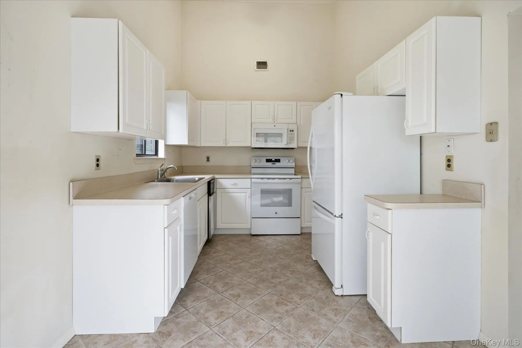 79 Pond Lane, Smithtown, NY, 2 Bedrooms Bedrooms, 5 Rooms Rooms,1 BathroomBathrooms,Residential,For Rent,Pond,0,1005438 79 Pond Lane, Smithtown, NY, 2 Bedrooms Bedrooms, 5 Rooms Rooms,1 BathroomBathrooms,Residential,For Rent,Pond,0,1005438