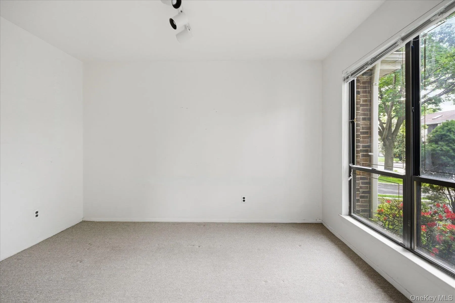 79 Pond Lane, Smithtown, NY, 2 Bedrooms Bedrooms, 5 Rooms Rooms,1 BathroomBathrooms,Residential,For Rent,Pond,0,1005438 79 Pond Lane, Smithtown, NY, 2 Bedrooms Bedrooms, 5 Rooms Rooms,1 BathroomBathrooms,Residential,For Rent,Pond,0,1005438