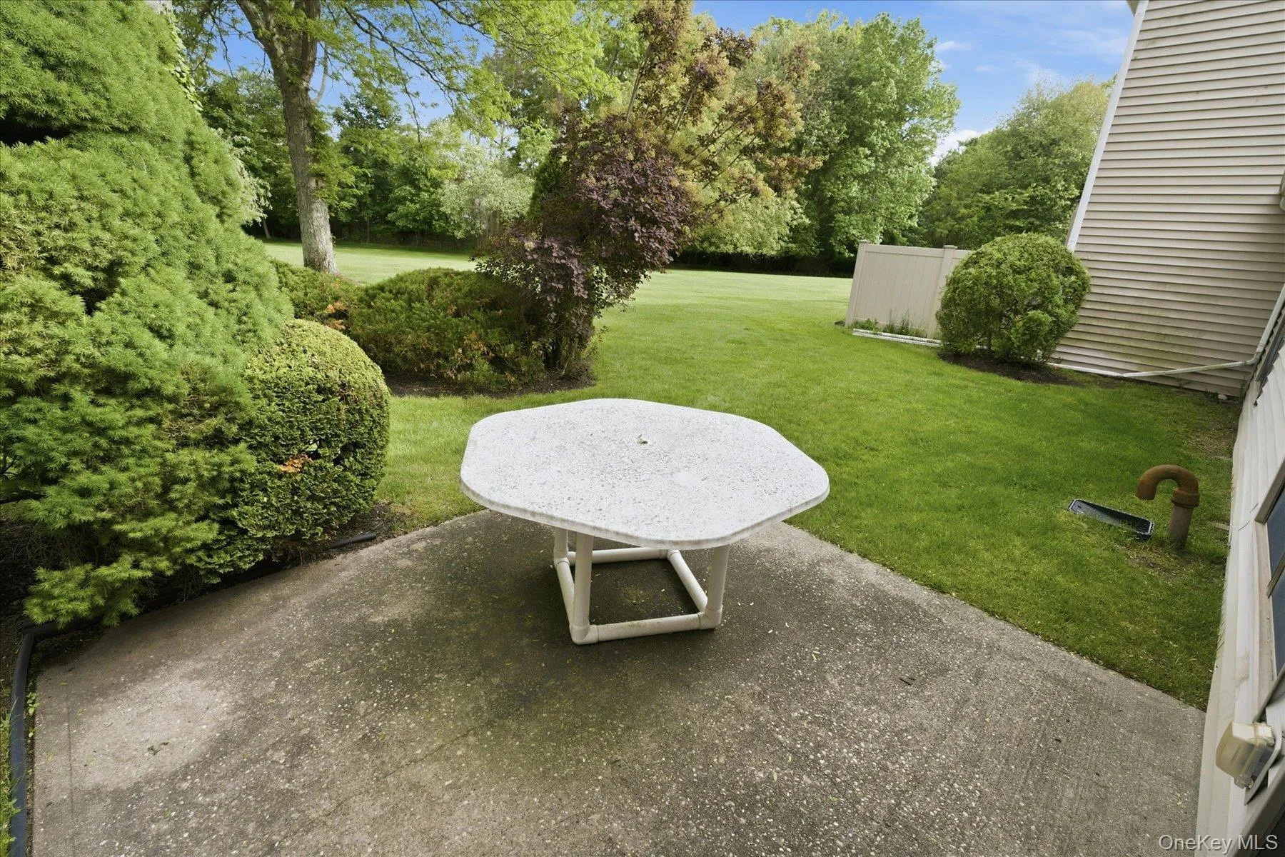 79 Pond Lane, Smithtown, NY, 2 Bedrooms Bedrooms, 5 Rooms Rooms,1 BathroomBathrooms,Residential,For Rent,Pond,0,1005438 79 Pond Lane, Smithtown, NY, 2 Bedrooms Bedrooms, 5 Rooms Rooms,1 BathroomBathrooms,Residential,For Rent,Pond,0,1005438