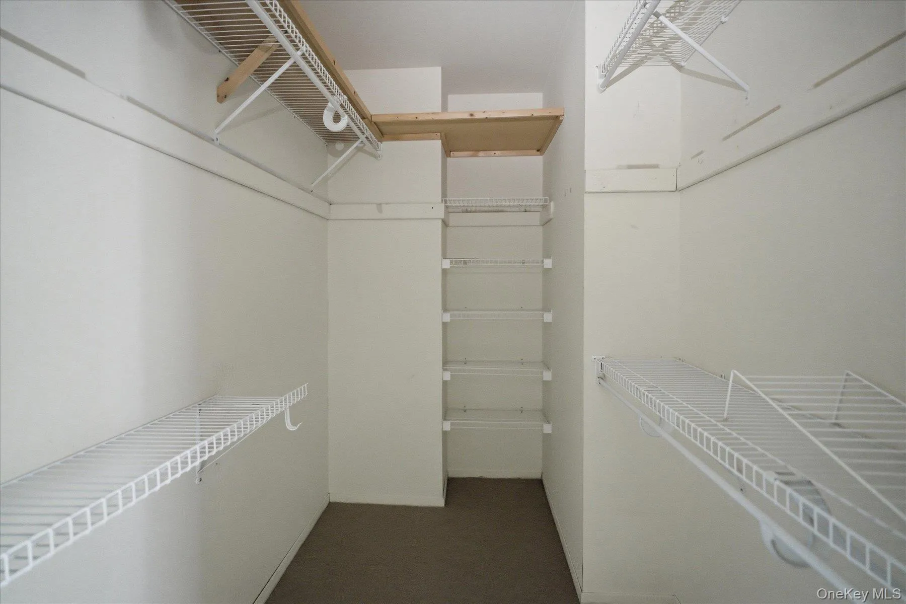79 Pond Lane, Smithtown, NY, 2 Bedrooms Bedrooms, 5 Rooms Rooms,1 BathroomBathrooms,Residential,For Rent,Pond,0,1005438 79 Pond Lane, Smithtown, NY, 2 Bedrooms Bedrooms, 5 Rooms Rooms,1 BathroomBathrooms,Residential,For Rent,Pond,0,1005438