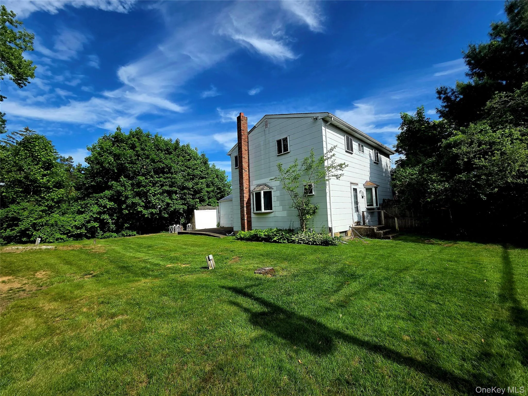 Enjoy having BBQ's in this yard this year! Enjoy having BBQ's in this yard this year!