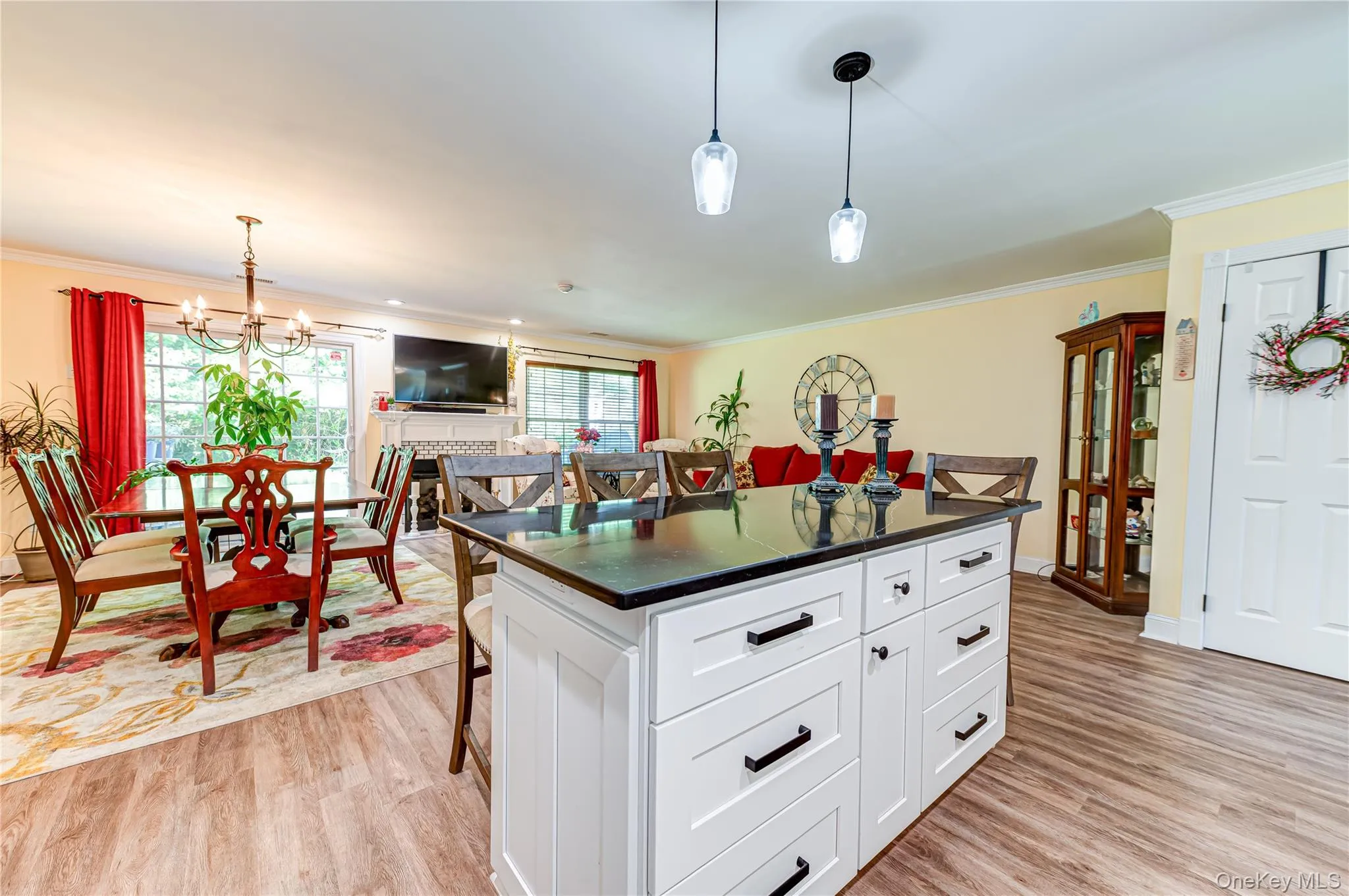 806 Sara Circle, Brookhaven, NY, 3 Bedrooms Bedrooms, 6 Rooms Rooms,2 BathroomsBathrooms,Residential,For Rent,Sara,0,1005444 806 Sara Circle, Brookhaven, NY, 3 Bedrooms Bedrooms, 6 Rooms Rooms,2 BathroomsBathrooms,Residential,For Rent,Sara,0,1005444
