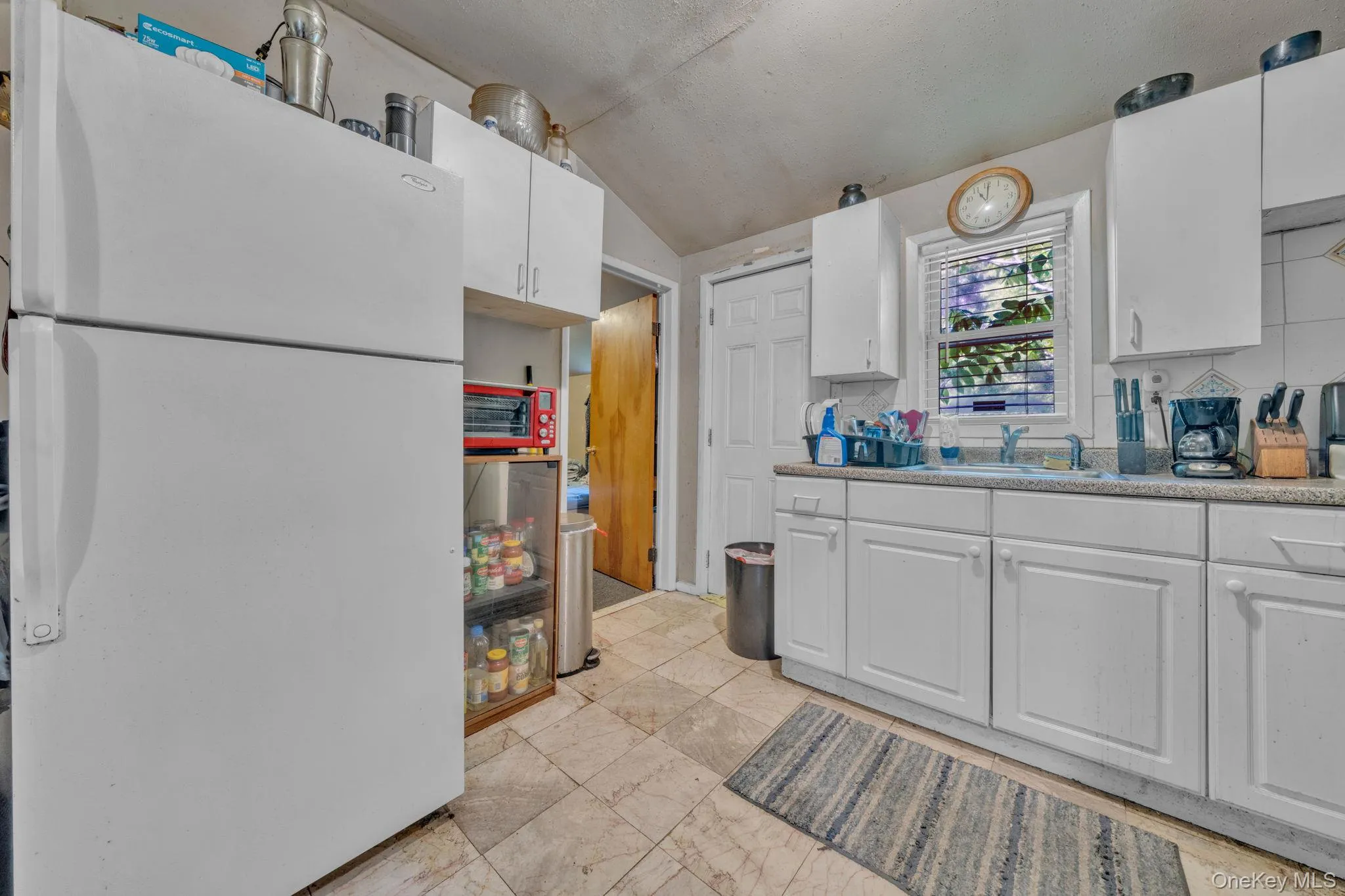 656 Taylor Avenue, Brookhaven, NY, 4 Bedrooms Bedrooms, 6 Rooms Rooms,1 BathroomBathrooms,Residential,For Rent,Taylor,0,1005446 656 Taylor Avenue, Brookhaven, NY, 4 Bedrooms Bedrooms, 6 Rooms Rooms,1 BathroomBathrooms,Residential,For Rent,Taylor,0,1005446