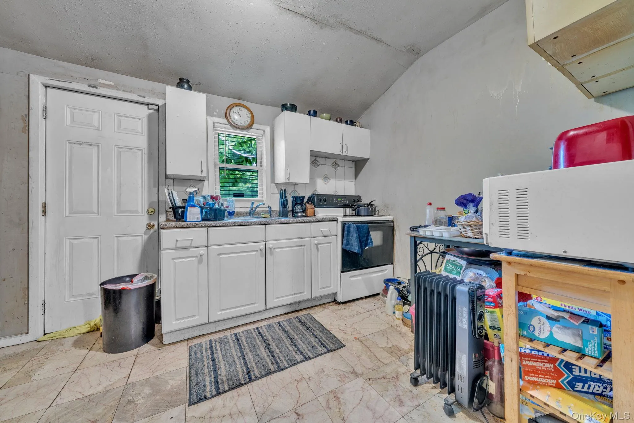 656 Taylor Avenue, Brookhaven, NY, 4 Bedrooms Bedrooms, 6 Rooms Rooms,1 BathroomBathrooms,Residential,For Rent,Taylor,0,1005446 656 Taylor Avenue, Brookhaven, NY, 4 Bedrooms Bedrooms, 6 Rooms Rooms,1 BathroomBathrooms,Residential,For Rent,Taylor,0,1005446