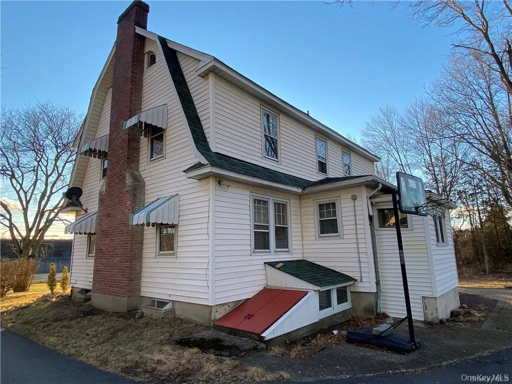 130 Route 17k, Newburgh (town), NY, 3 Bedrooms Bedrooms, 8 Rooms Rooms,1 BathroomBathrooms,Residential Lease,For Rent,Route 17k,0,1005447 130 Route 17k, Newburgh (town), NY, 3 Bedrooms Bedrooms, 8 Rooms Rooms,1 BathroomBathrooms,Residential Lease,For Rent,Route 17k,0,1005447