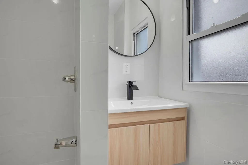 173-62 103rd Road, New York, NY, 3 Bedrooms Bedrooms, 5 Rooms Rooms,2 BathroomsBathrooms,Residential,For Rent,103rd,0,1005451 173-62 103rd Road, New York, NY, 3 Bedrooms Bedrooms, 5 Rooms Rooms,2 BathroomsBathrooms,Residential,For Rent,103rd,0,1005451