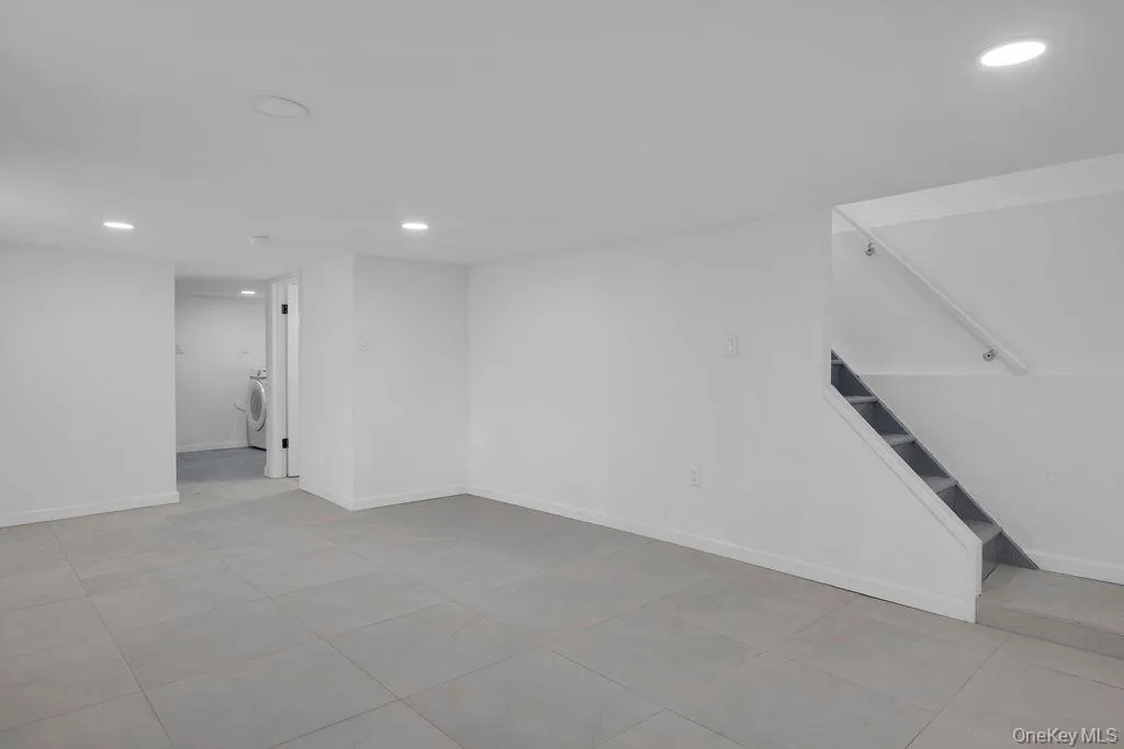 173-62 103rd Road, New York, NY, 3 Bedrooms Bedrooms, 5 Rooms Rooms,2 BathroomsBathrooms,Residential,For Rent,103rd,0,1005451 173-62 103rd Road, New York, NY, 3 Bedrooms Bedrooms, 5 Rooms Rooms,2 BathroomsBathrooms,Residential,For Rent,103rd,0,1005451