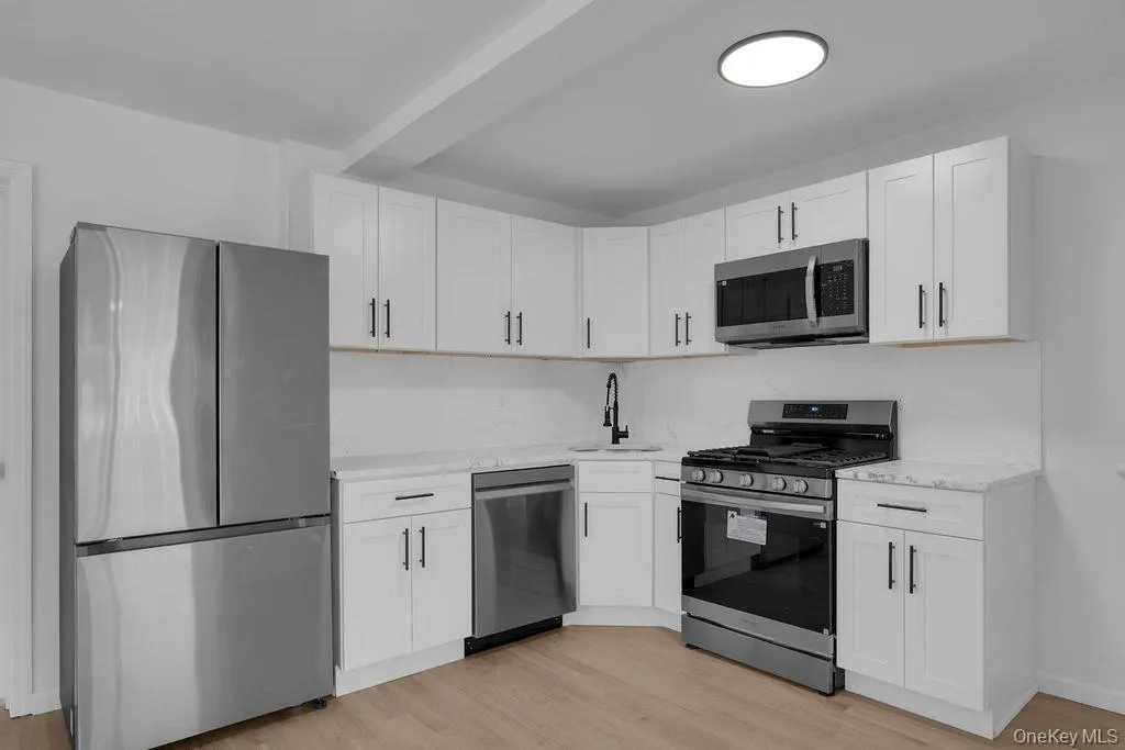 173-62 103rd Road, New York, NY, 3 Bedrooms Bedrooms, 5 Rooms Rooms,2 BathroomsBathrooms,Residential,For Rent,103rd,0,1005451 173-62 103rd Road, New York, NY, 3 Bedrooms Bedrooms, 5 Rooms Rooms,2 BathroomsBathrooms,Residential,For Rent,103rd,0,1005451