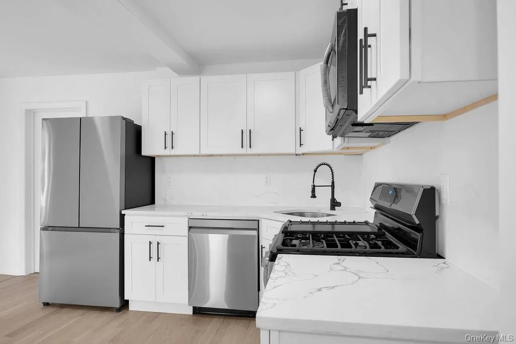 173-62 103rd Road, New York, NY, 3 Bedrooms Bedrooms, 5 Rooms Rooms,2 BathroomsBathrooms,Residential,For Rent,103rd,0,1005451 173-62 103rd Road, New York, NY, 3 Bedrooms Bedrooms, 5 Rooms Rooms,2 BathroomsBathrooms,Residential,For Rent,103rd,0,1005451