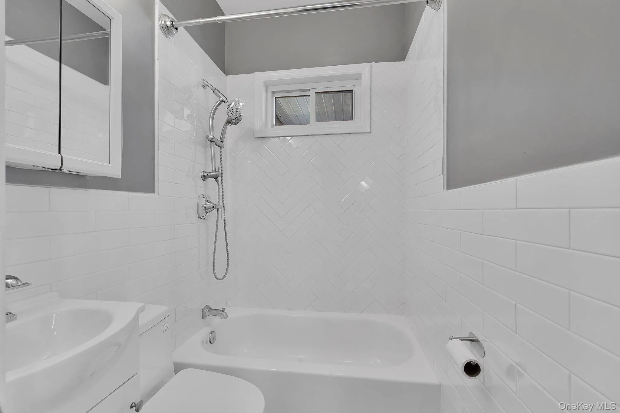 33 Seward Avenue, Port Jervis, NY, 4 Bedrooms Bedrooms, 14 Rooms Rooms,4 BathroomsBathrooms,Residential,For Rent,Seward,0,1005465 33 Seward Avenue, Port Jervis, NY, 4 Bedrooms Bedrooms, 14 Rooms Rooms,4 BathroomsBathrooms,Residential,For Rent,Seward,0,1005465