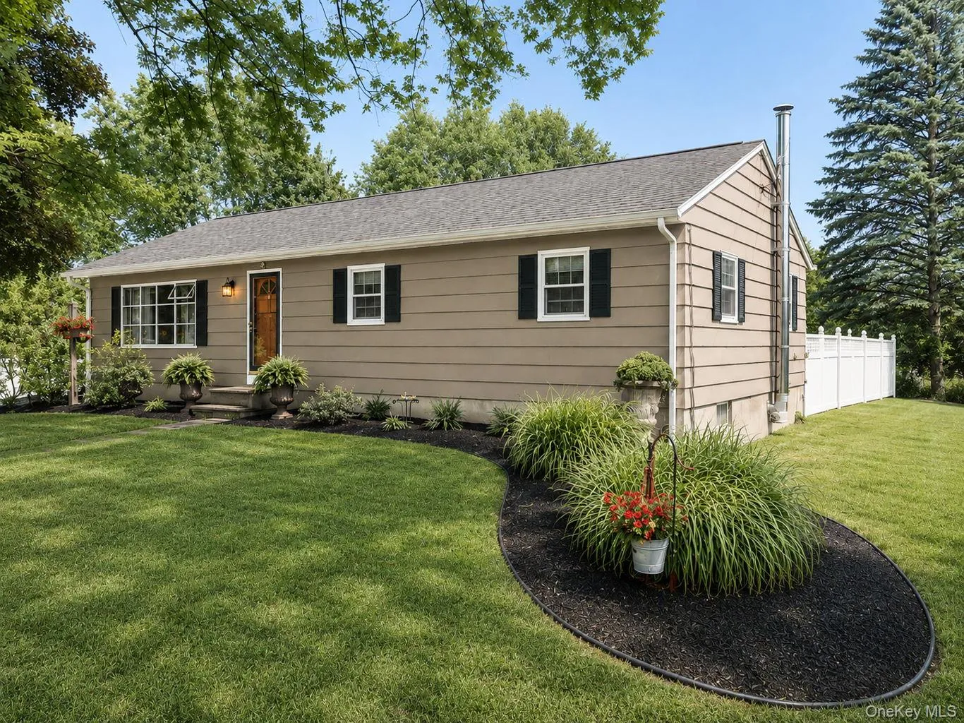 10 James Street, Crawford, NY, 3 Bedrooms Bedrooms, 8 Rooms Rooms,1 BathroomBathrooms,Residential,For Rent,James,0,1005467 10 James Street, Crawford, NY, 3 Bedrooms Bedrooms, 8 Rooms Rooms,1 BathroomBathrooms,Residential,For Rent,James,0,1005467