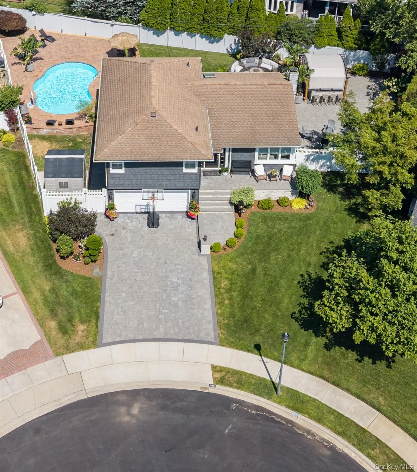 3765 Lynn Lane, Hempstead, NY, 4 Bedrooms Bedrooms, 10 Rooms Rooms,2 BathroomsBathrooms,Residential,For Rent,Lynn,0,1005468 3765 Lynn Lane, Hempstead, NY, 4 Bedrooms Bedrooms, 10 Rooms Rooms,2 BathroomsBathrooms,Residential,For Rent,Lynn,0,1005468