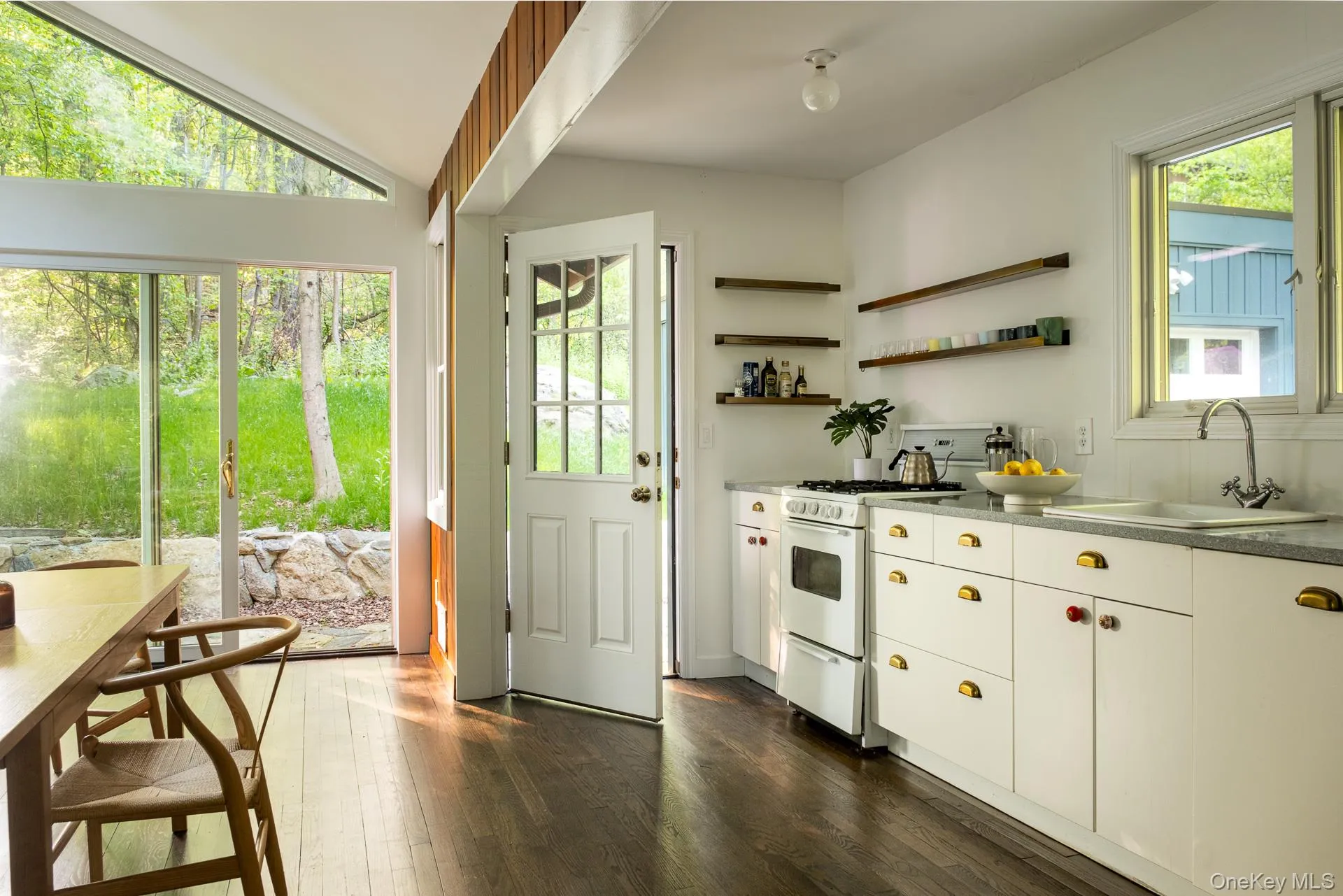 317 Lake Shore Road, Putnam Valley, NY, 2 Bedrooms Bedrooms, 3 Rooms Rooms,1 BathroomBathrooms,Residential Lease,For Rent,Lake Shore,0,KEY1005472 317 Lake Shore Road, Putnam Valley, NY, 2 Bedrooms Bedrooms, 3 Rooms Rooms,1 BathroomBathrooms,Residential Lease,For Rent,Lake Shore,0,KEY1005472