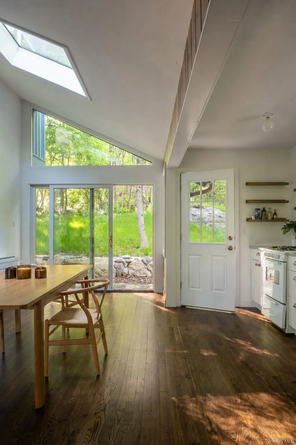 317 Lake Shore Road, Putnam Valley, NY, 2 Bedrooms Bedrooms, 3 Rooms Rooms,1 BathroomBathrooms,Residential Lease,For Rent,Lake Shore,0,KEY1005472 317 Lake Shore Road, Putnam Valley, NY, 2 Bedrooms Bedrooms, 3 Rooms Rooms,1 BathroomBathrooms,Residential Lease,For Rent,Lake Shore,0,KEY1005472