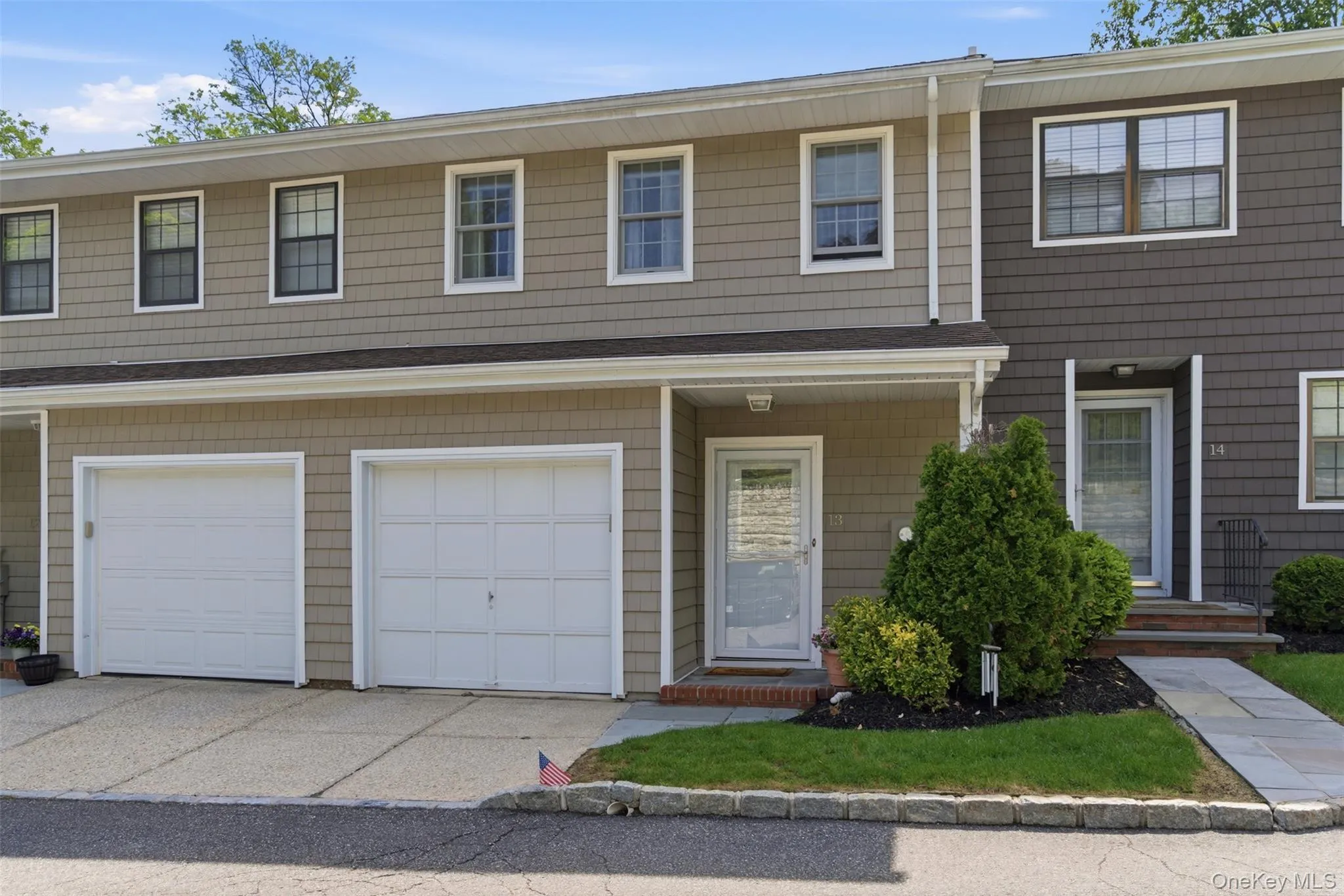 Easy Living Close To Huntington Village Easy Living Close To Huntington Village